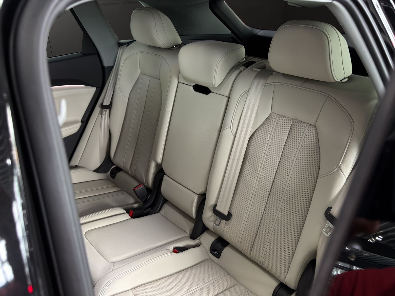 AUDI Q5 TFSI quatto 150 kW S-tronic-image-10