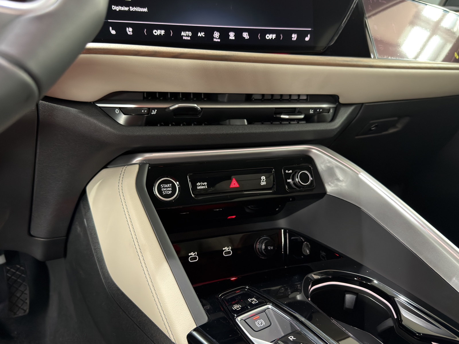 AUDI Q5 TFSI quatto 150 kW S-tronic-image-12