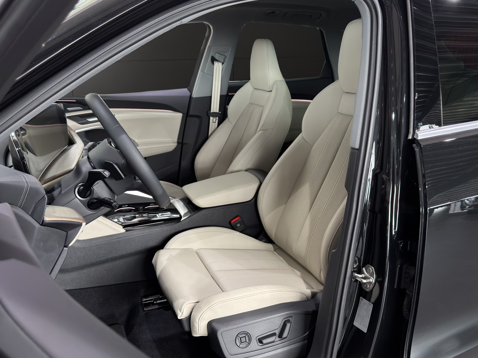 AUDI Q5 TFSI quatto 150 kW S-tronic-image-7