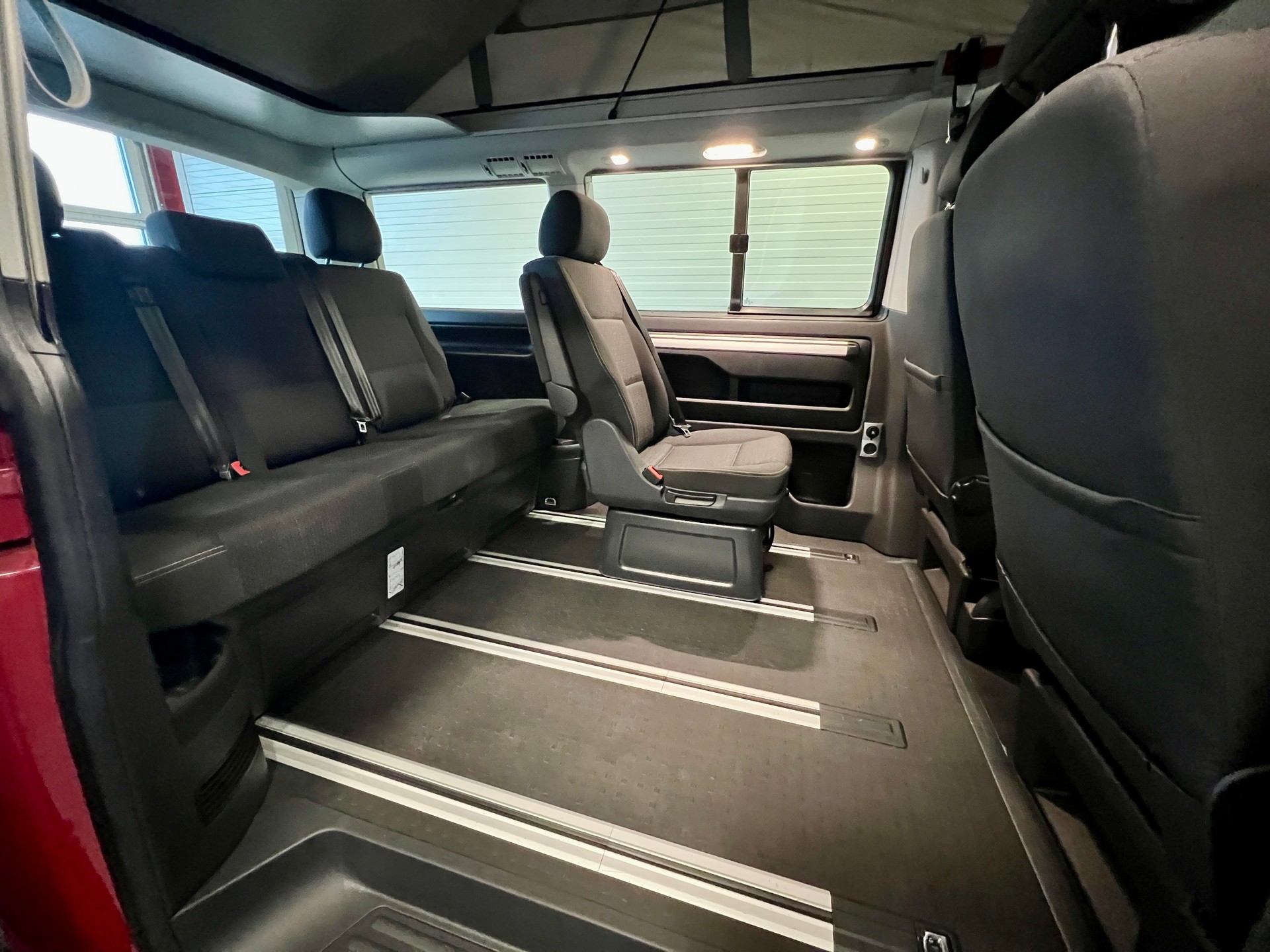 VW T6 California 2.0 TDI Beach Liberty DSG-image-14