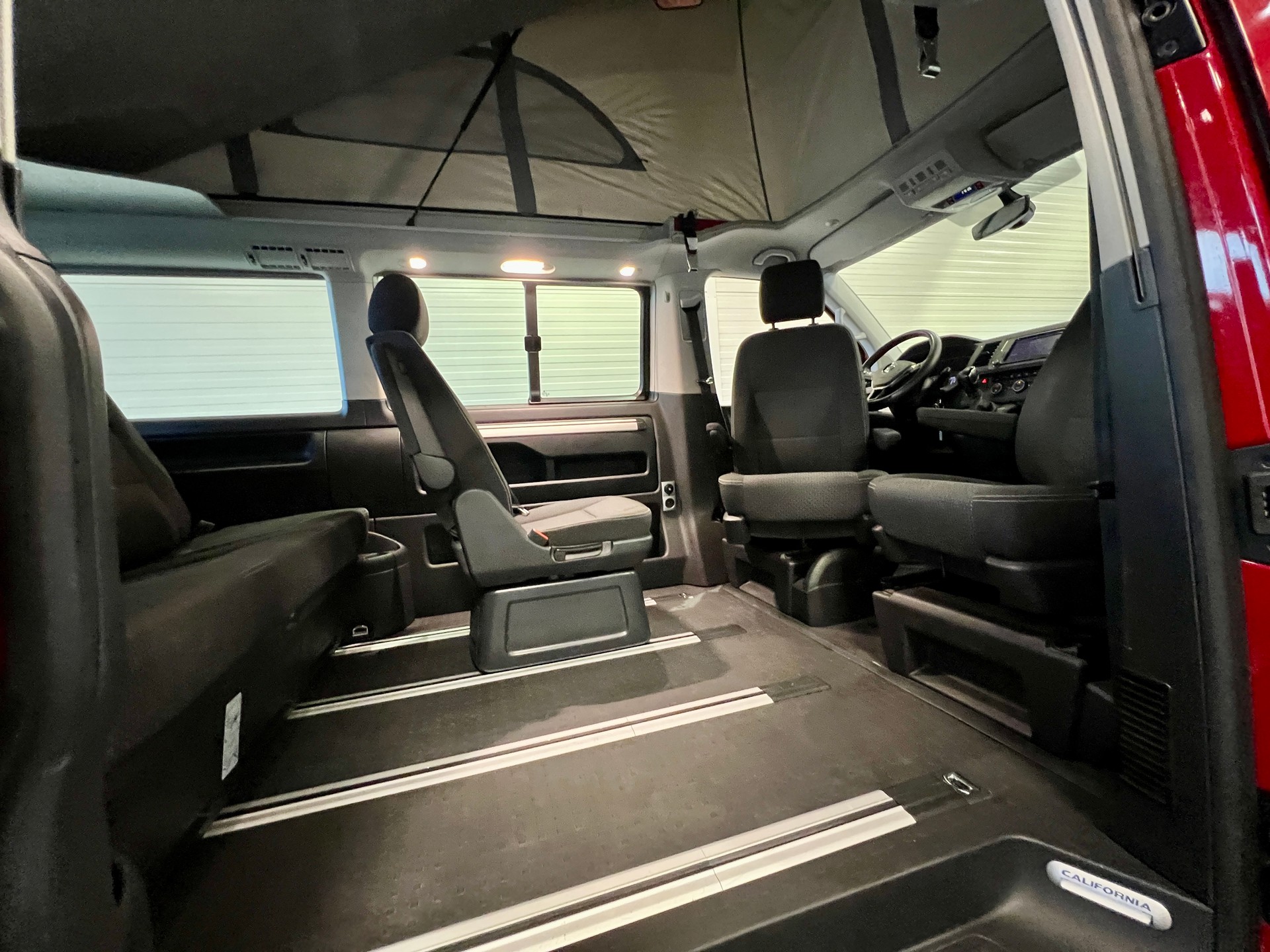 VW T6 California 2.0 TDI Beach Liberty DSG-image-13