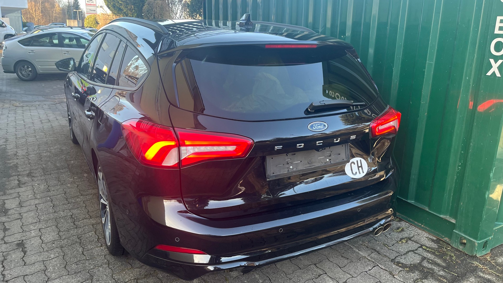 FORD Focus 1.0 SCTi ST Line Automatic-image-1