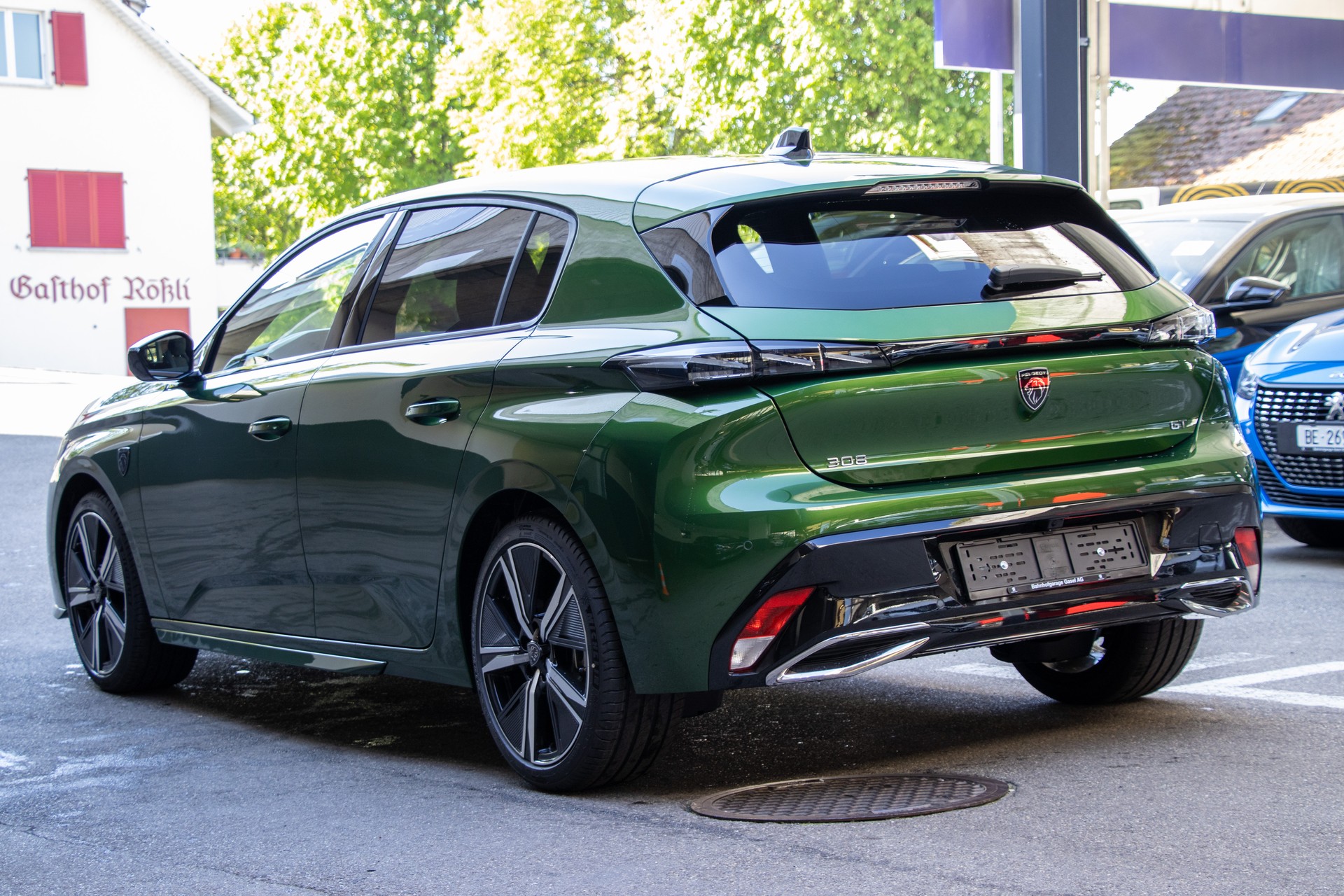 PEUGEOT 308 1.2 Pure Tech GT EAT8-image-1