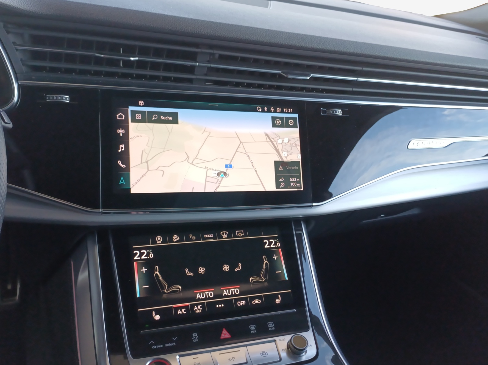 AUDI SQ8 TFSI quattro tiptronic-image-10