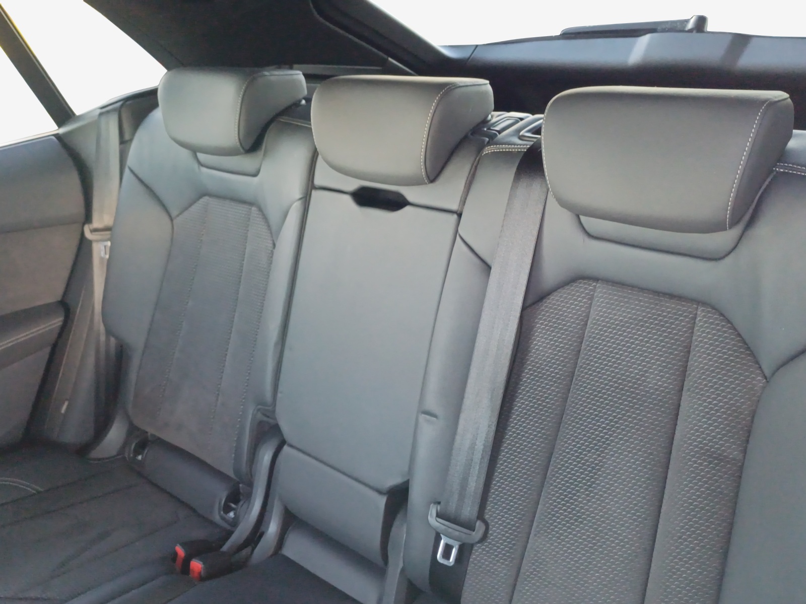 AUDI SQ8 TFSI quattro tiptronic-image-11