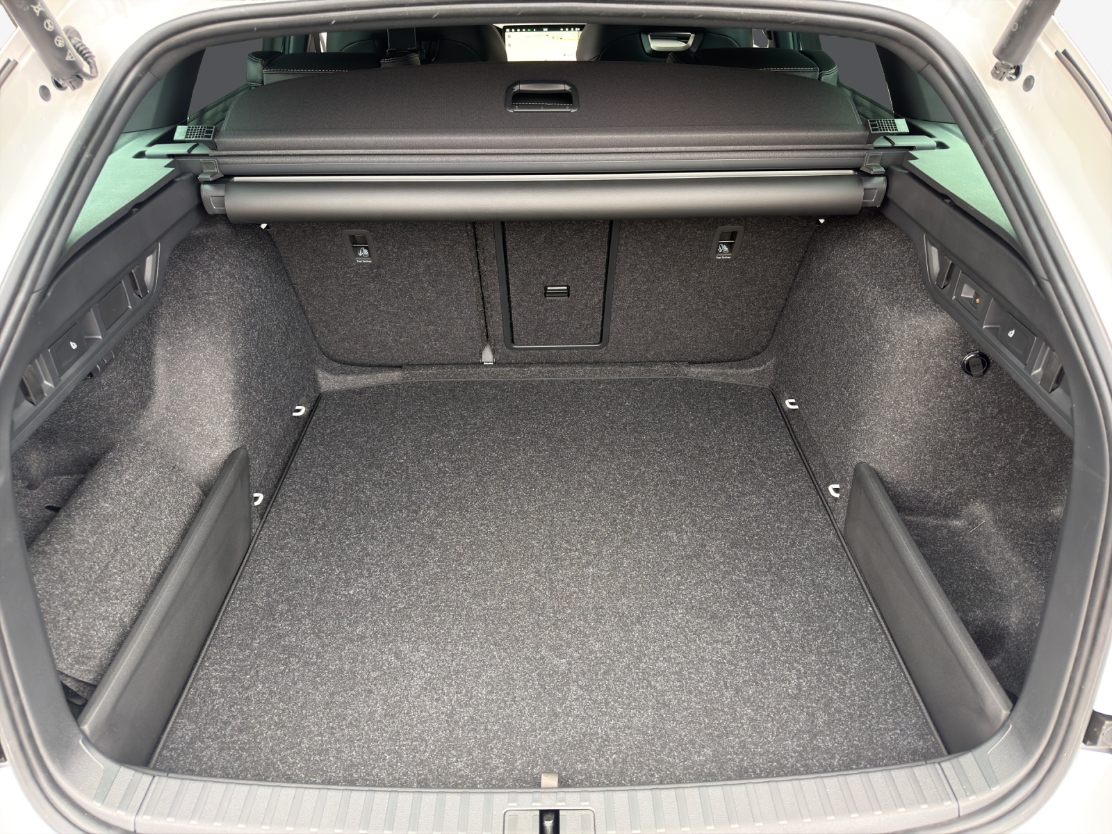 SKODA Octavia Combi 1.5 TSI mHEV DSG Sport Line-image-12