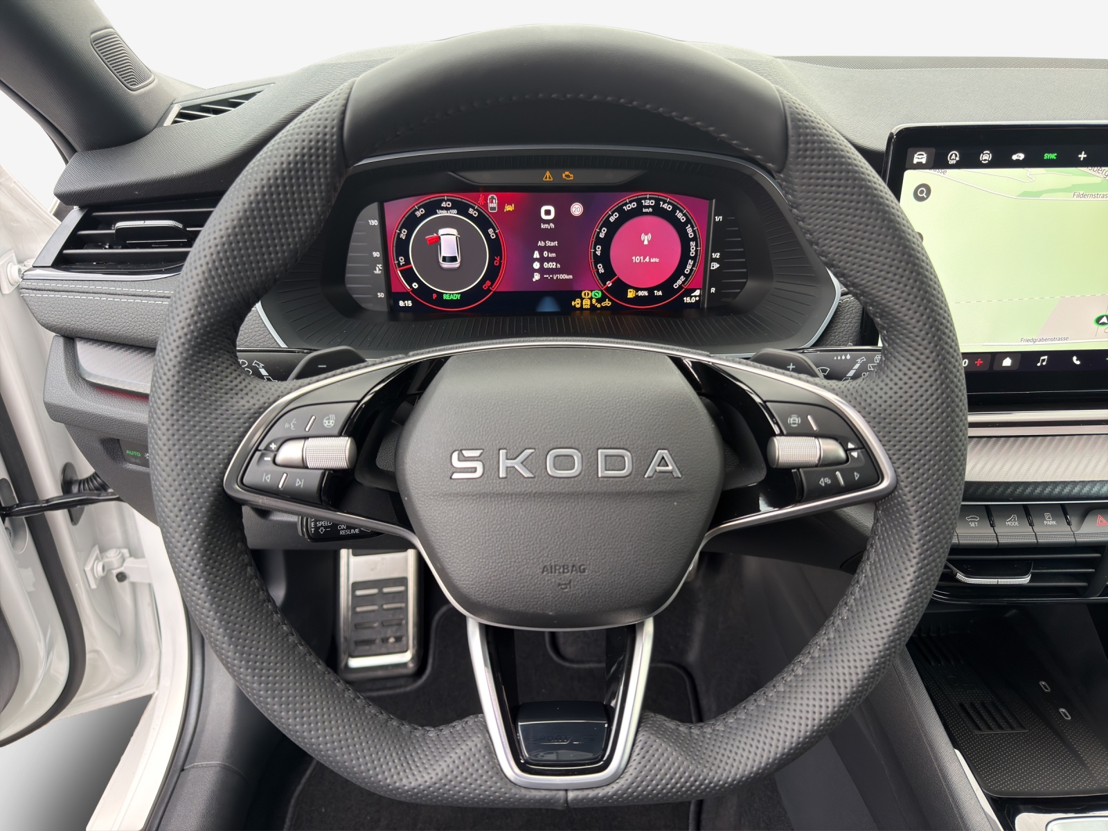 SKODA Octavia Combi 1.5 TSI mHEV DSG Sport Line-image-9