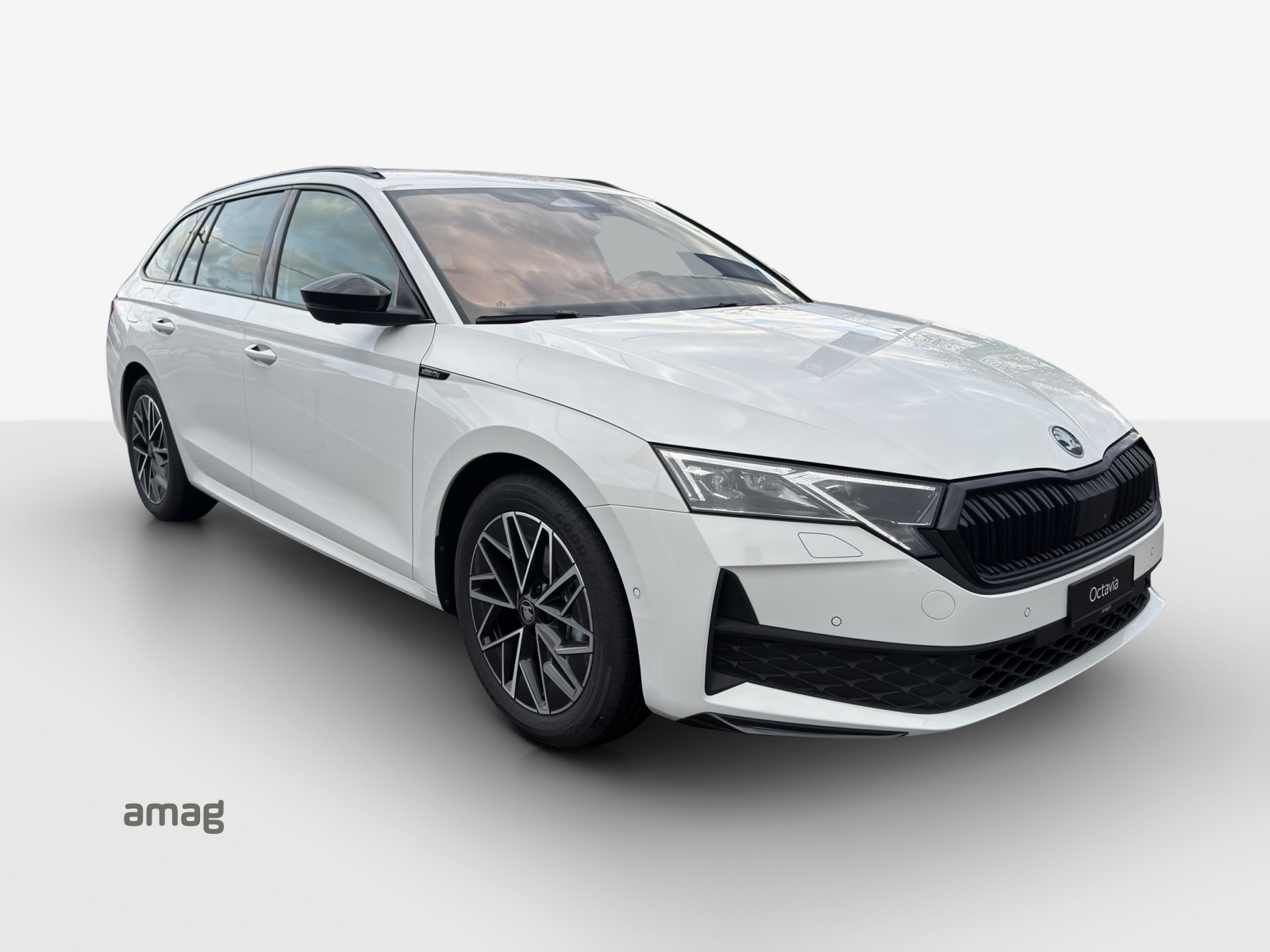 SKODA Octavia Combi 1.5 TSI mHEV DSG Sport Line-image-5