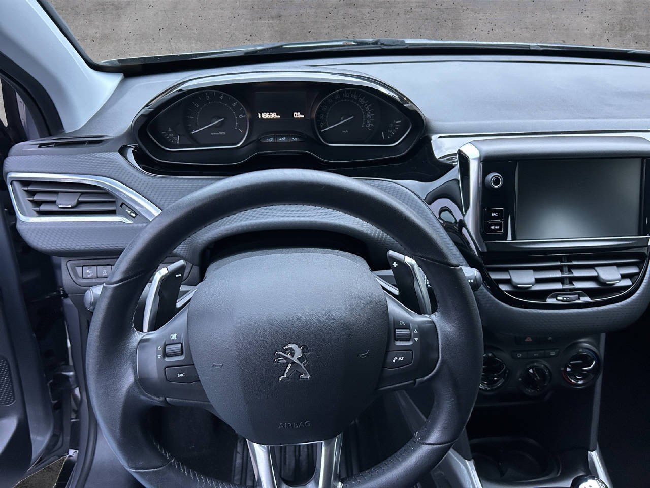 PEUGEOT 2008 1.2 PureTech Active EGS S/S-image-6