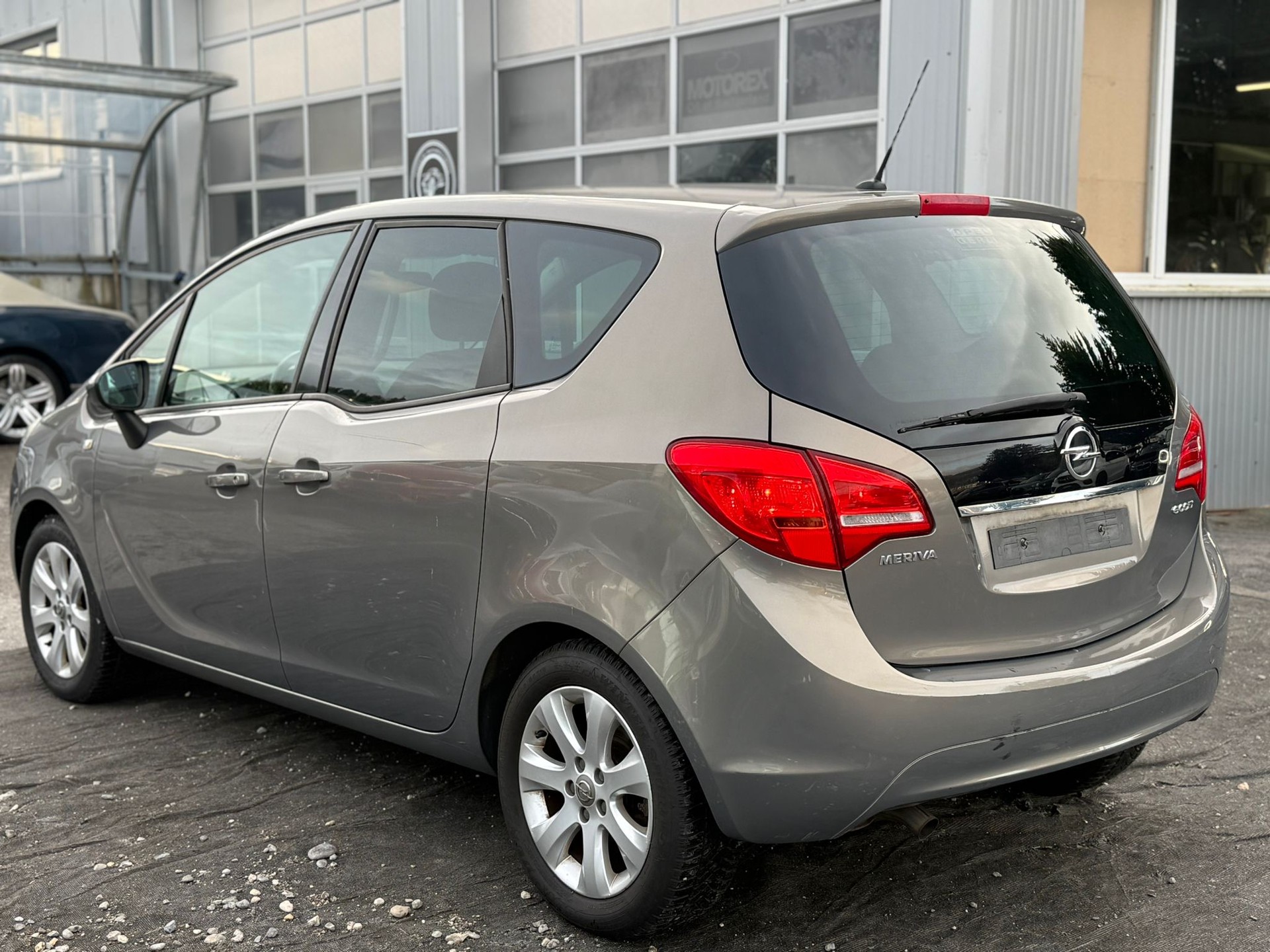 OPEL Meriva 1.3 CDTi Cosmo / Frisch ab mfk-image-2