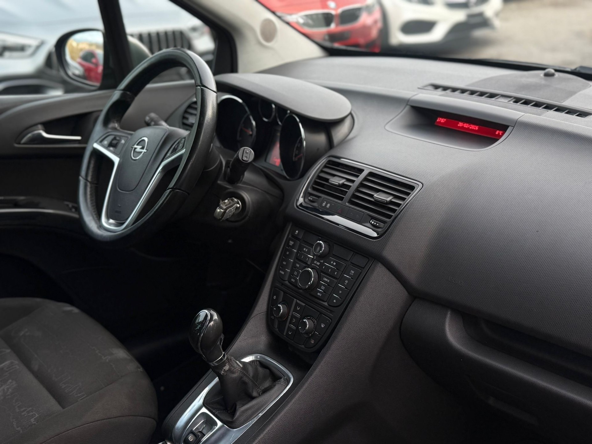 OPEL Meriva 1.3 CDTi Cosmo / Frisch ab mfk-image-4