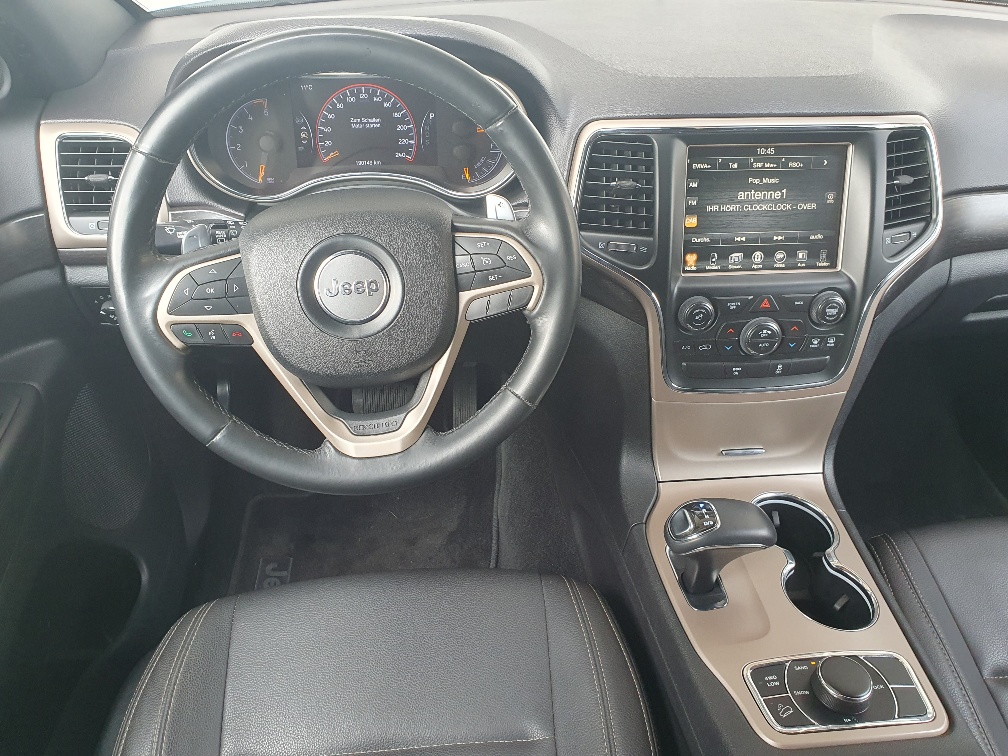 JEEP Grand Cherokee 3.0 CRD Laredo Automatic-image-5