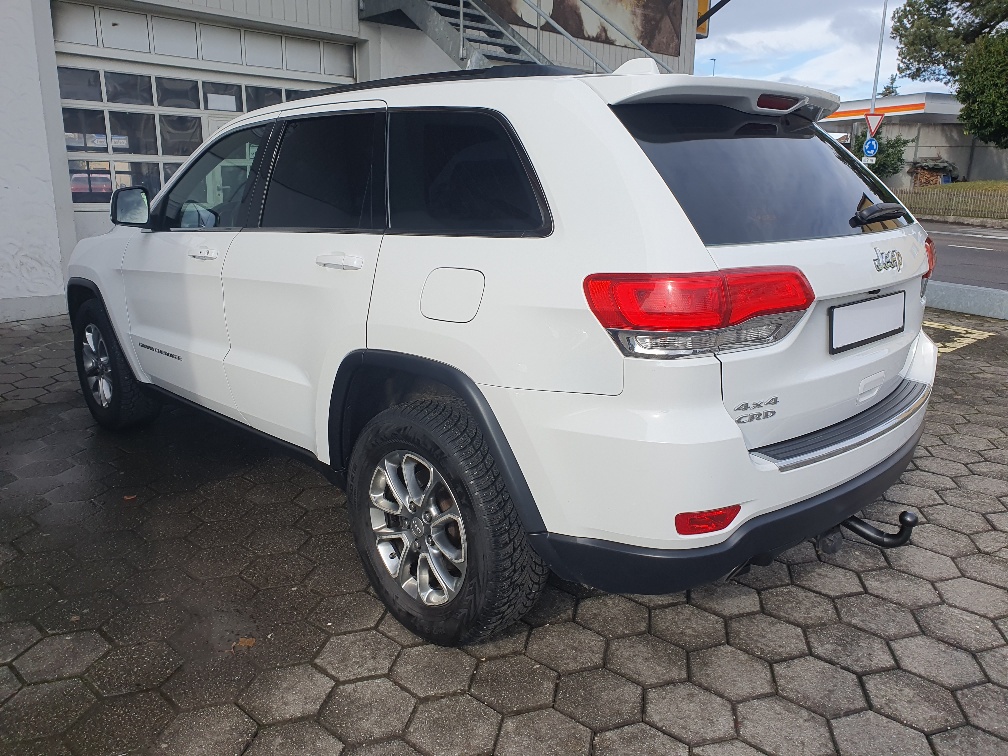 JEEP Grand Cherokee 3.0 CRD Laredo Automatic-image-3