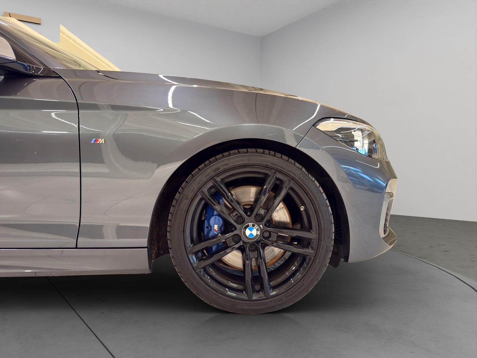 BMW M140i xDrive Steptronic-image-10