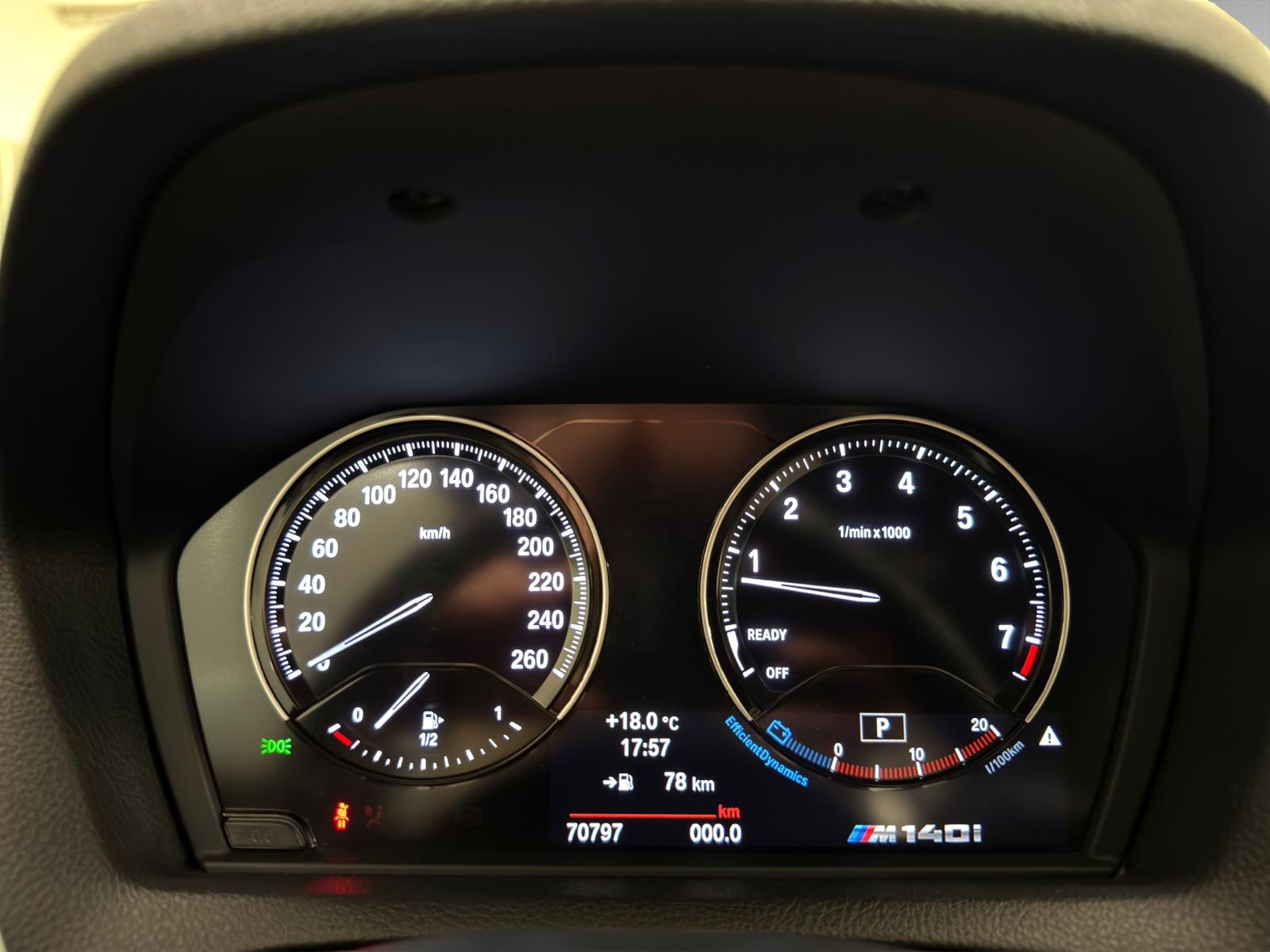 BMW M140i xDrive Steptronic-image-18