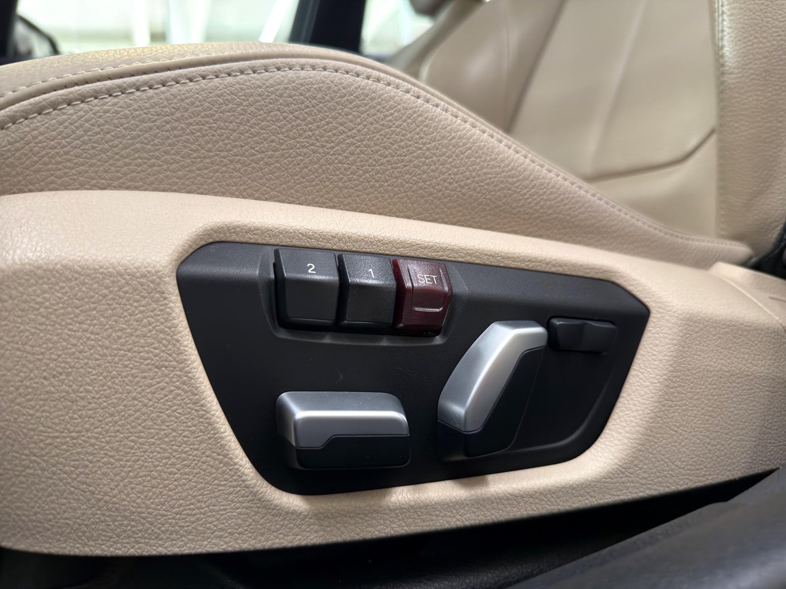 BMW M140i xDrive Steptronic-image-22