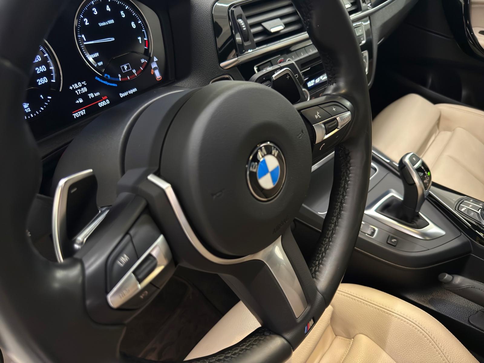 BMW M140i xDrive Steptronic-image-23