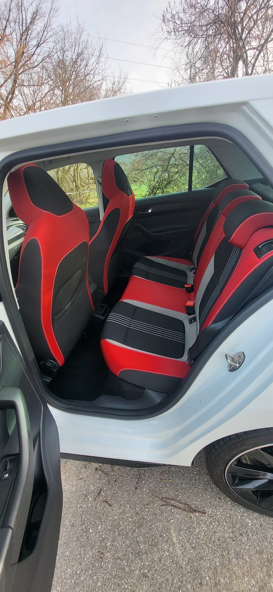 SKODA Fabia 1.2 TSI Monte Carlo DSG-image-8