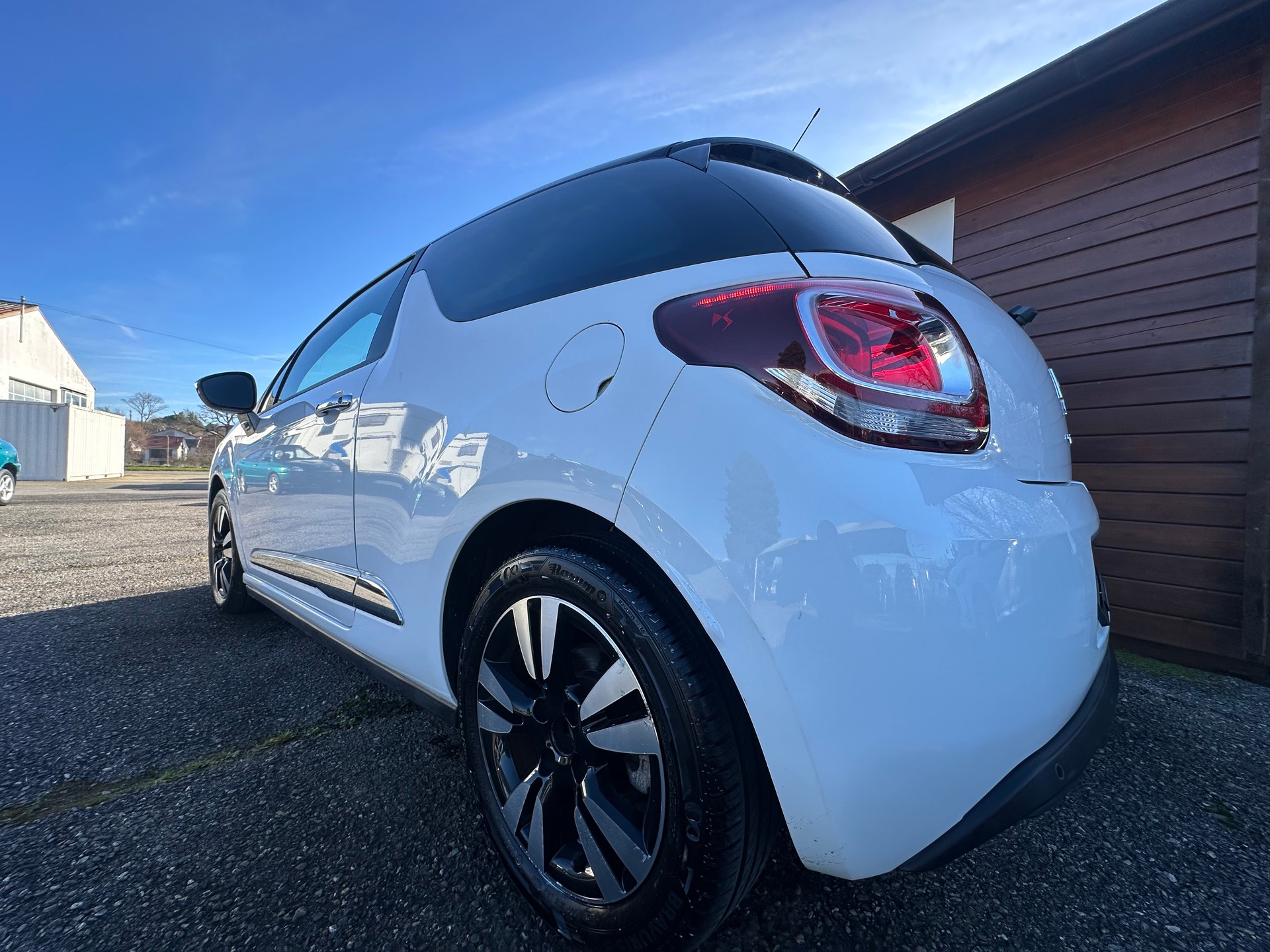 DS AUTOMOBILES DS3 1.6 VTi SO Chic Automatic-image-21