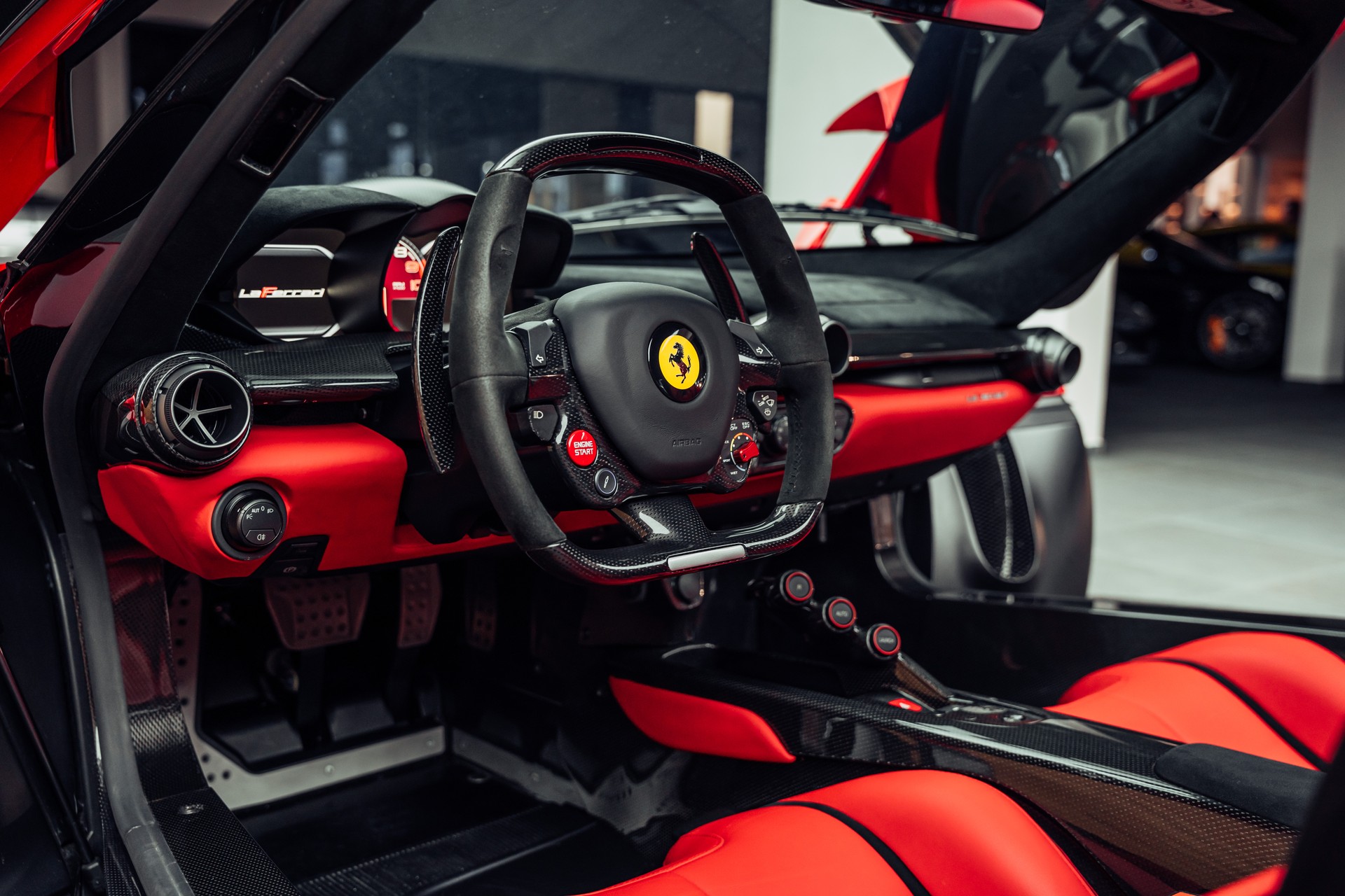 FERRARI LaFerrari-image-15