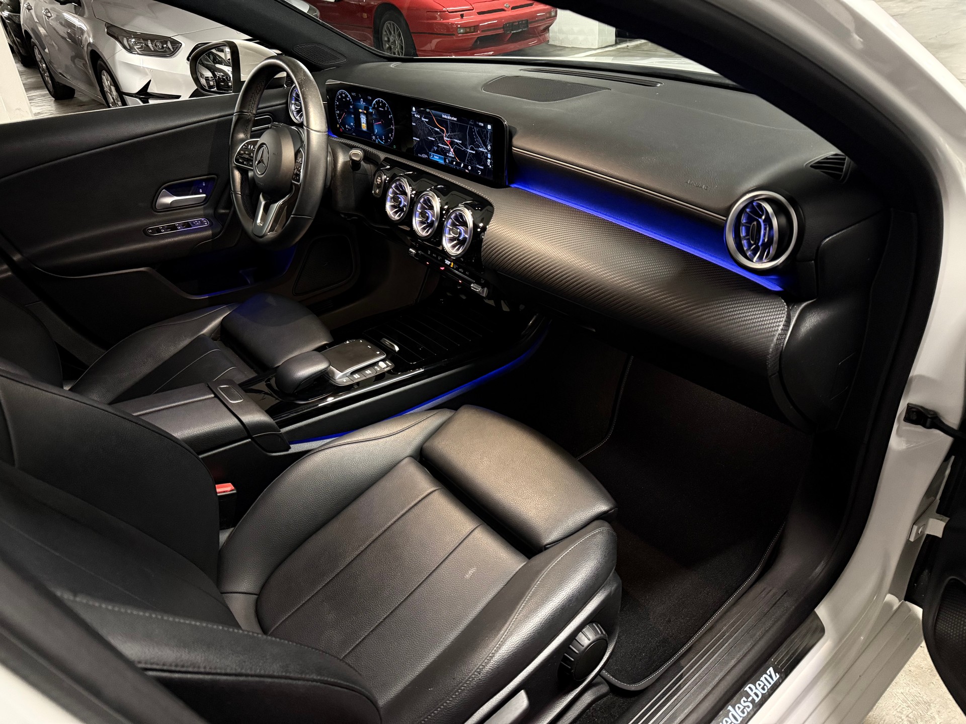 MERCEDES-BENZ A 200 4Matic Progressive 8G-DCT Ambiente Beleuchtung, AHK-image-7