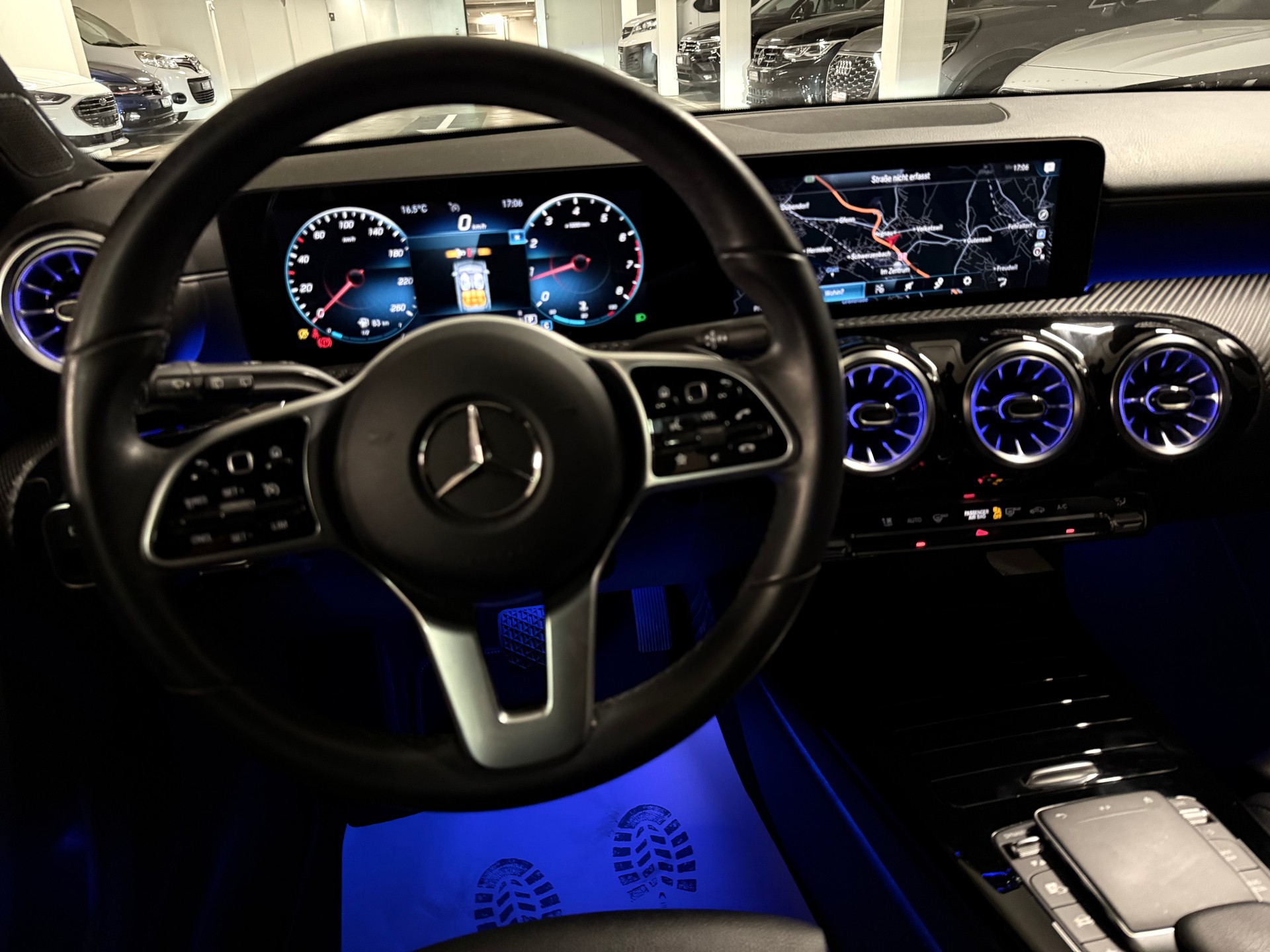 MERCEDES-BENZ A 200 4Matic Progressive 8G-DCT Ambiente Beleuchtung, AHK-image-9