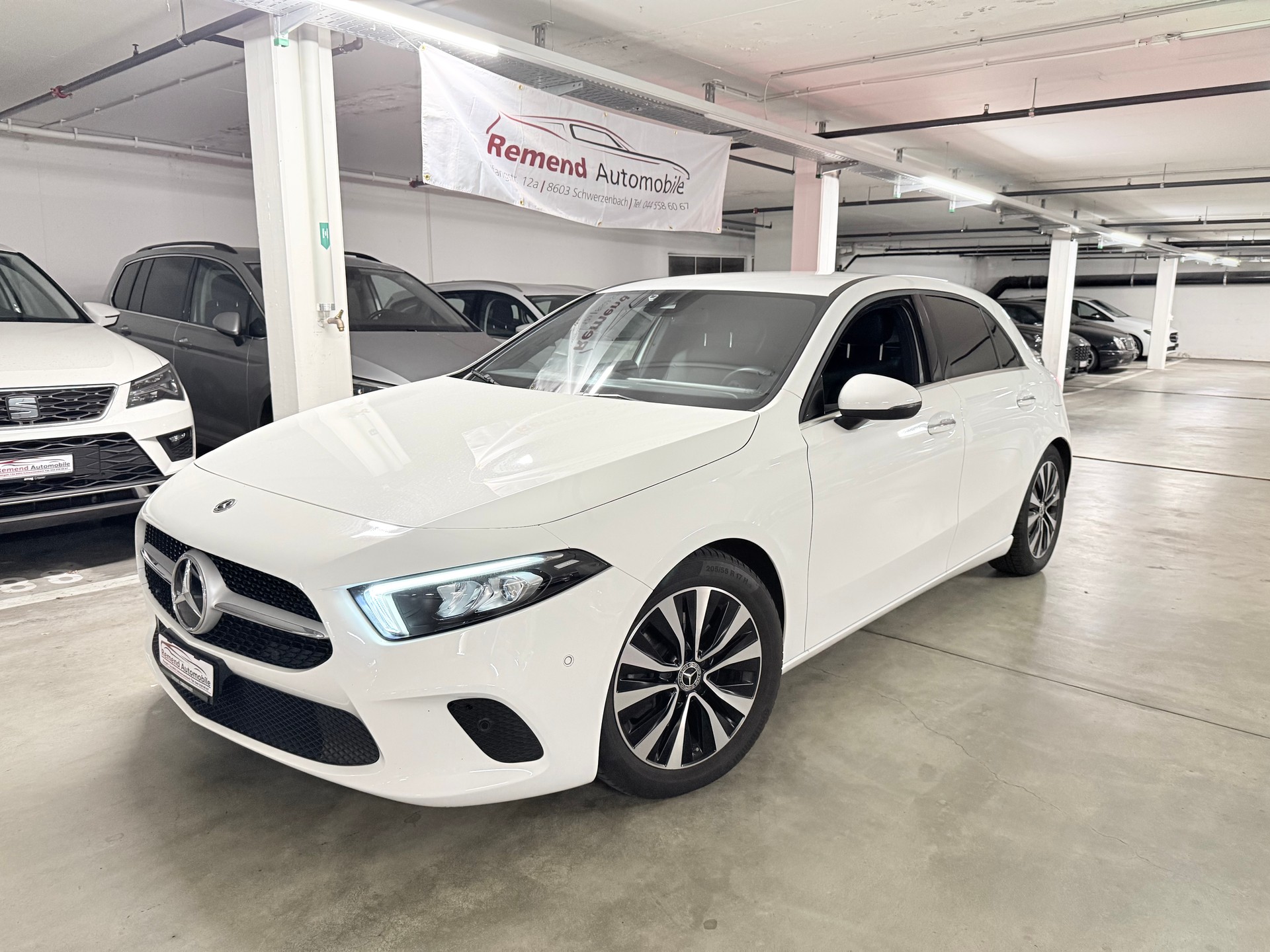 MERCEDES-BENZ A 200 4Matic Progressive 8G-DCT Ambiente Beleuchtung, AHK-image-1