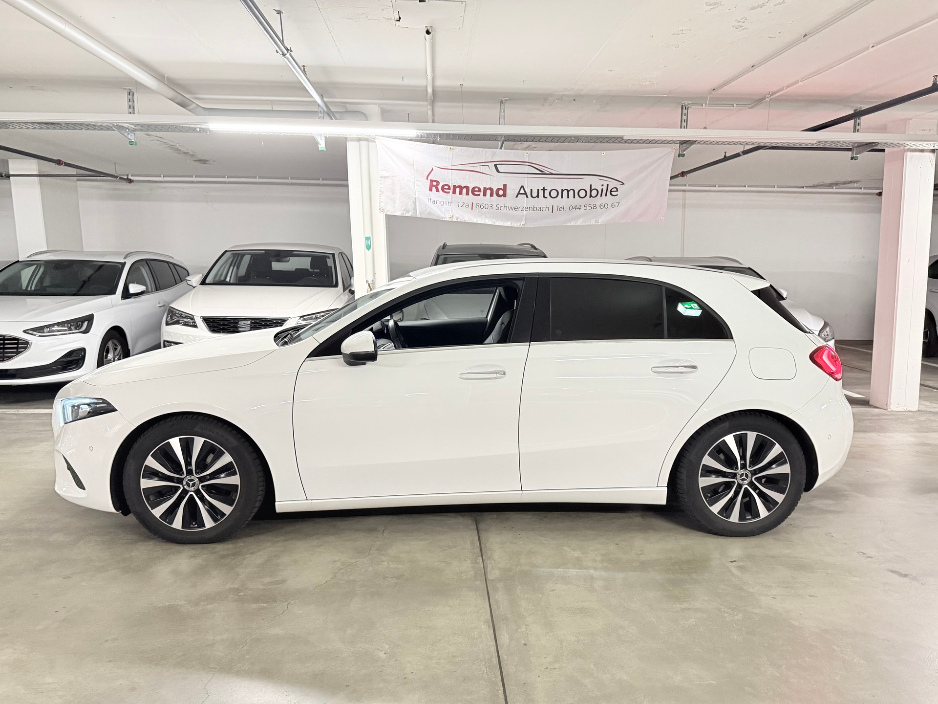 MERCEDES-BENZ A 200 4Matic Progressive 8G-DCT Ambiente Beleuchtung, AHK-image-3