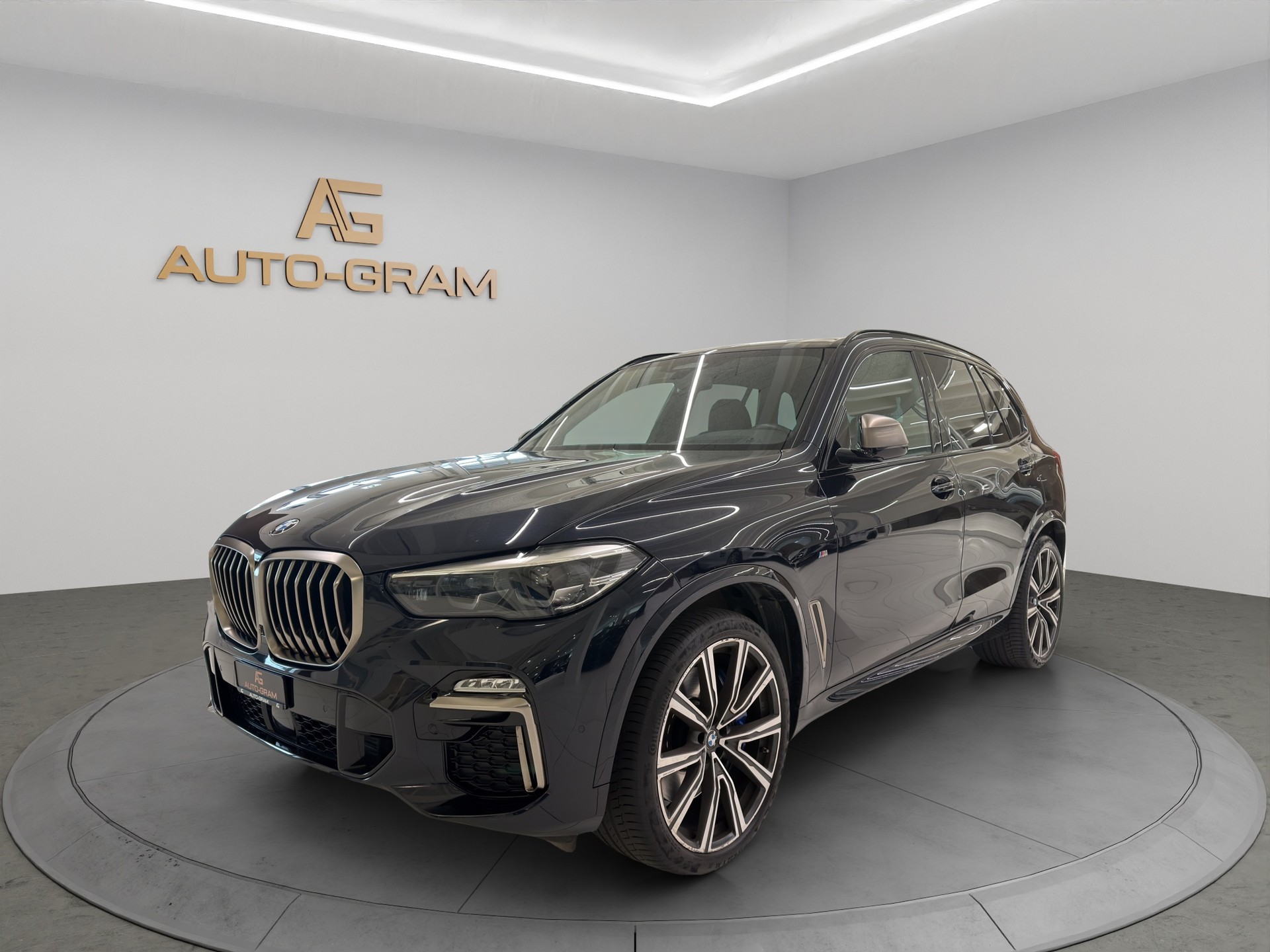 BMW X5 xDrive M50i Steptronic-image-0