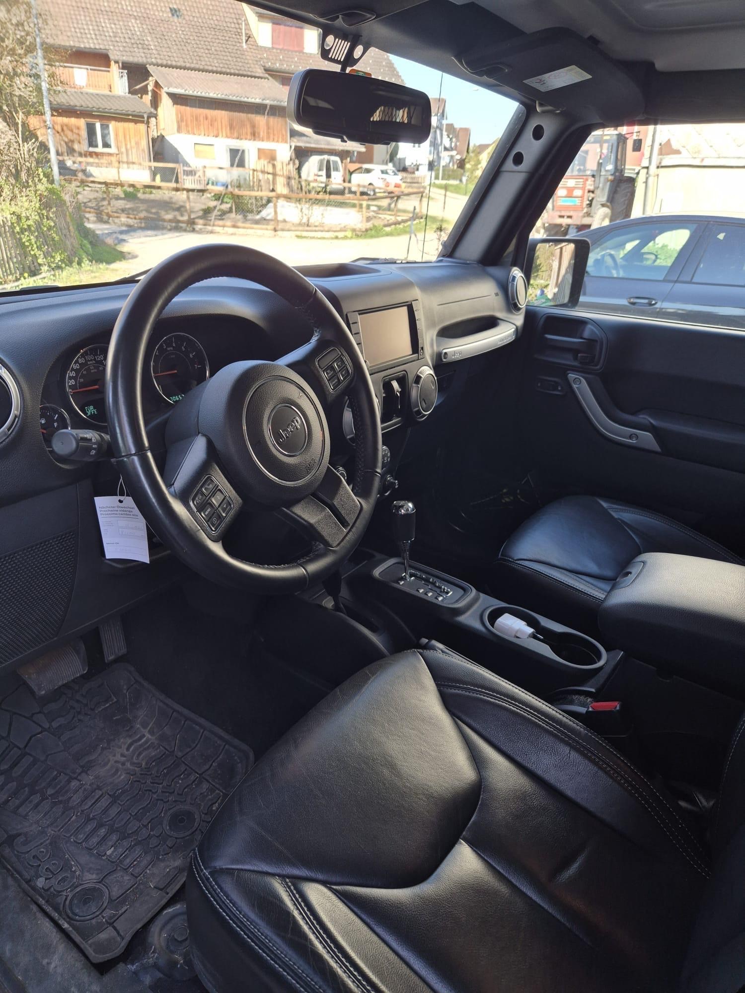 JEEP Wrangler 3.6 Unlimited Sahara X Automatic hardtop-image-5