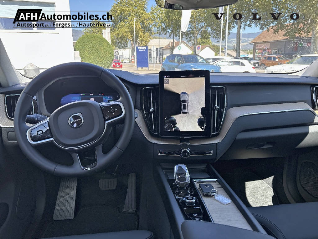 VOLVO XC60 2.0 T6 TE Plus Dark eAWD-image-13