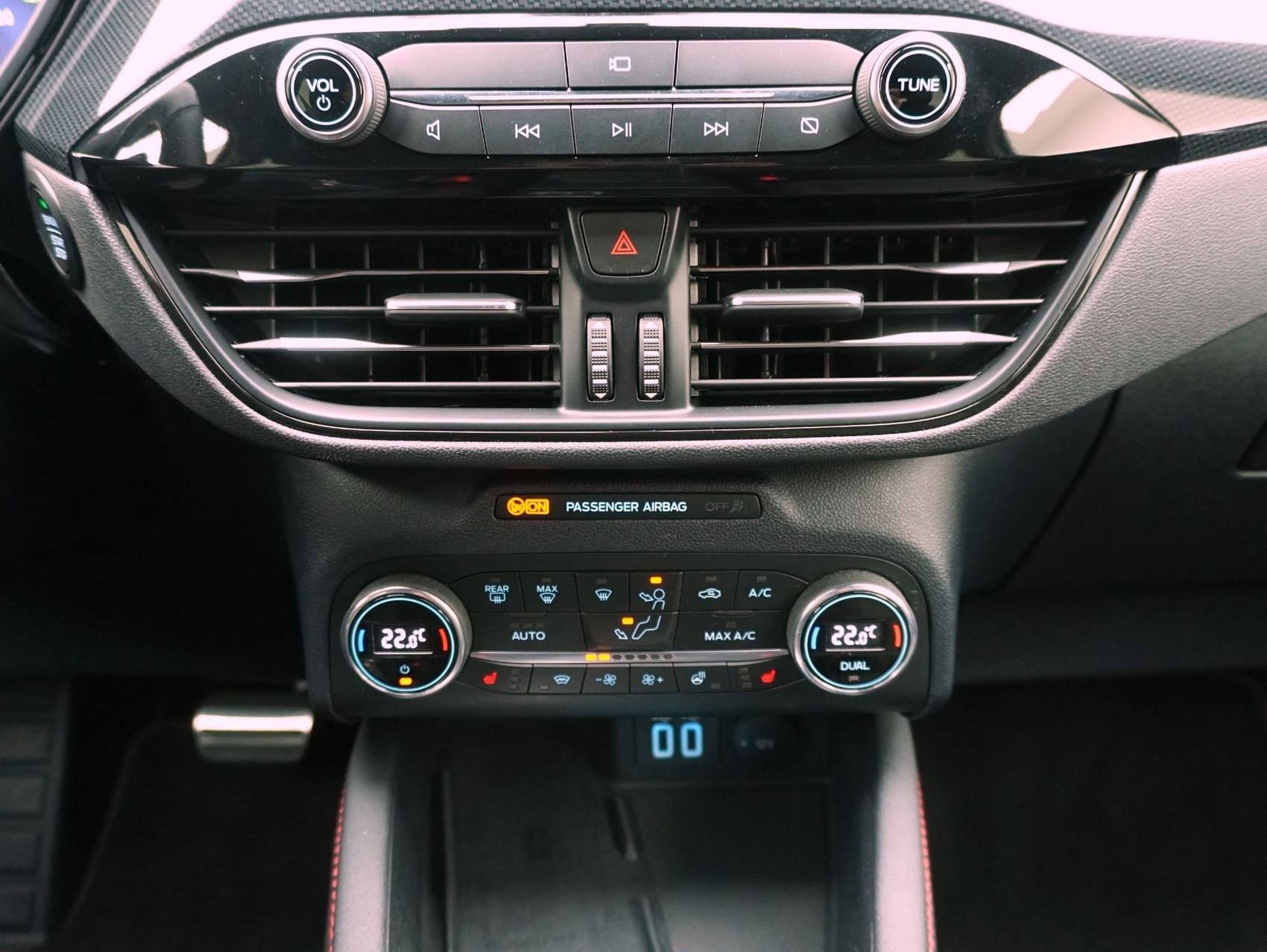 FORD Kuga 2.5 Plug-in Hybrid ST-Line X 2WD-image-12