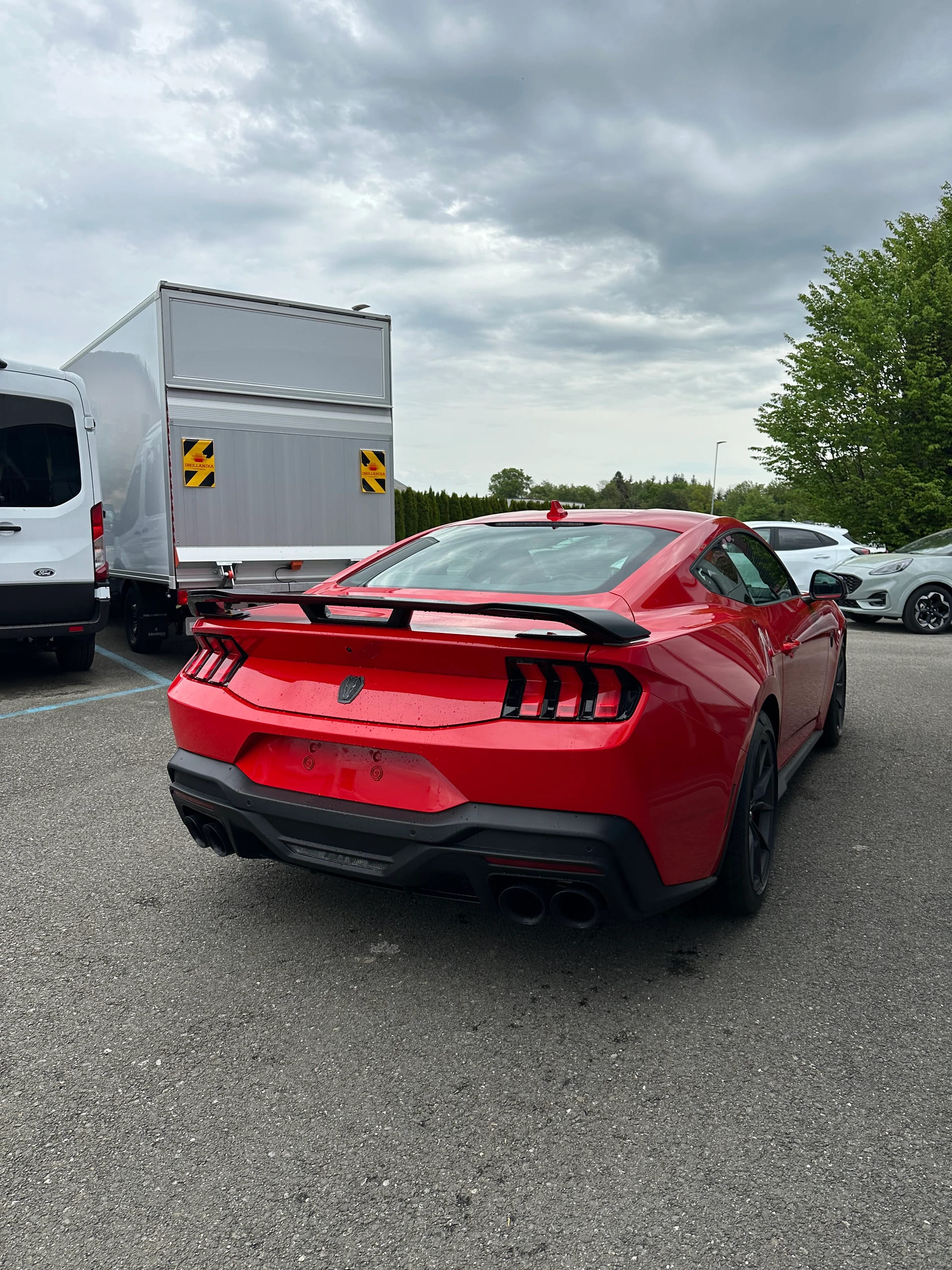 FORD Mustang Coupé 5.0 V8 Dark Hors Manuelle-image-5
