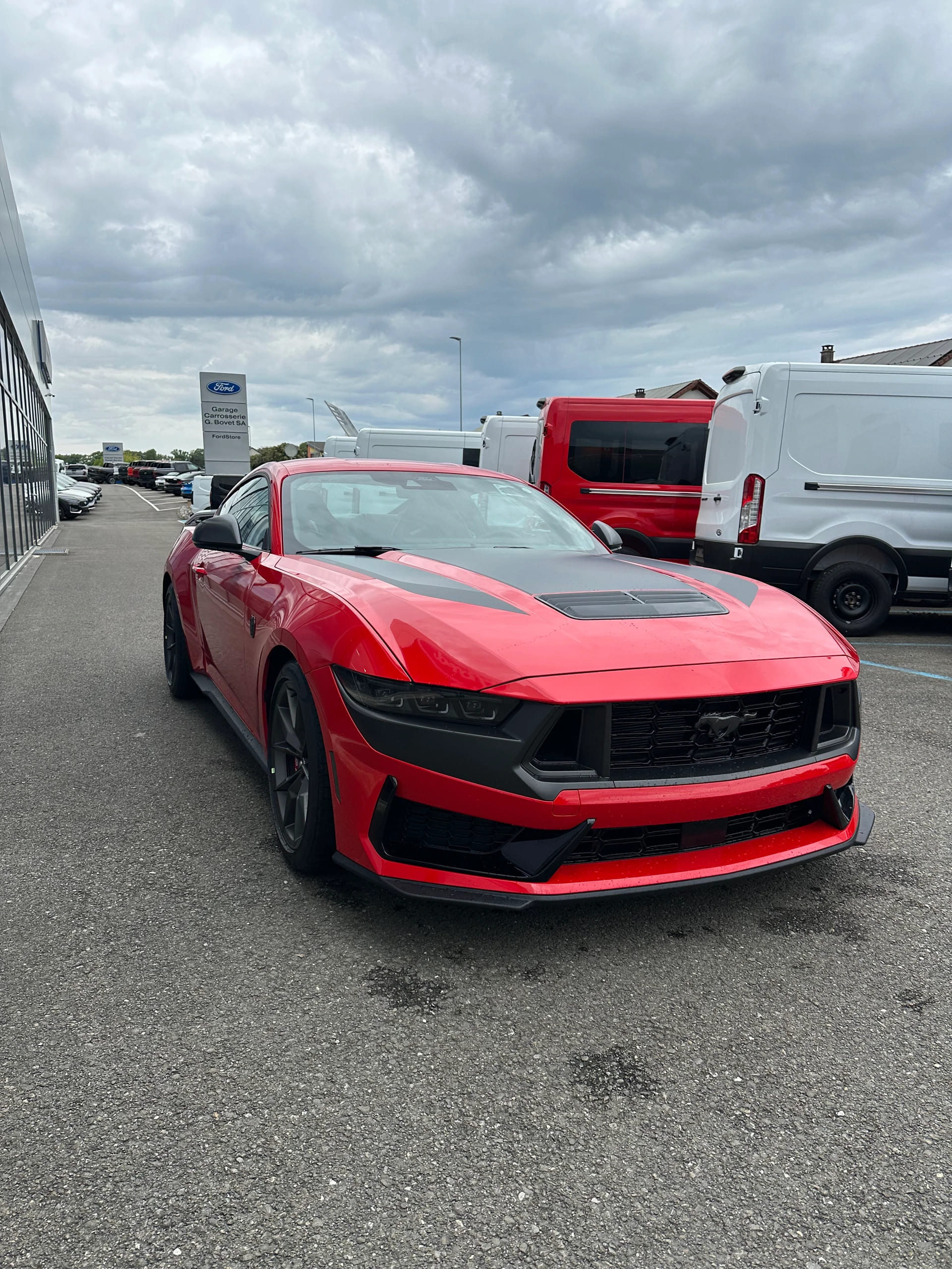FORD Mustang Coupé 5.0 V8 Dark Hors Manuelle-image-6