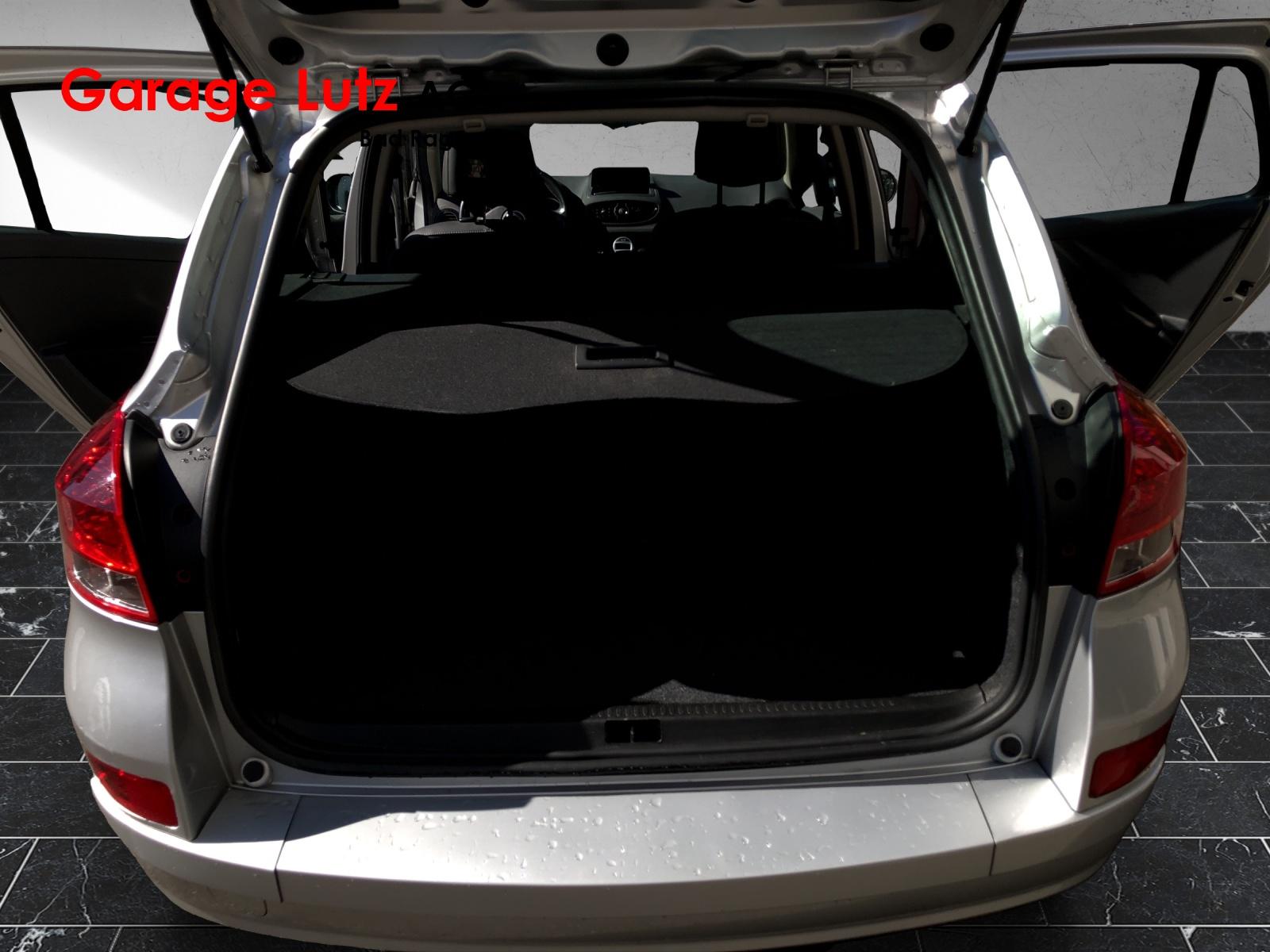 RENAULT Clio Grandtour 1.6 16V 20th Edition-image-9
