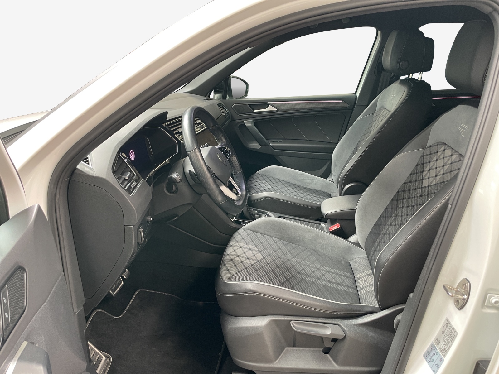 VW Tiguan 2.0TSI R-Line 4Motion DSG-image-7