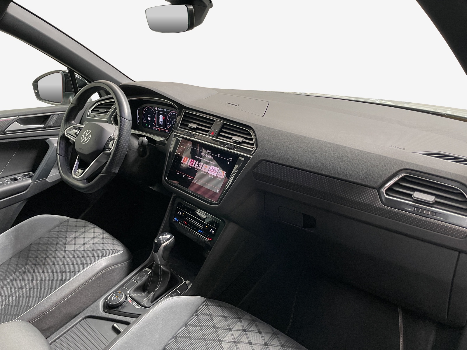 VW Tiguan 2.0TSI R-Line 4Motion DSG-image-13