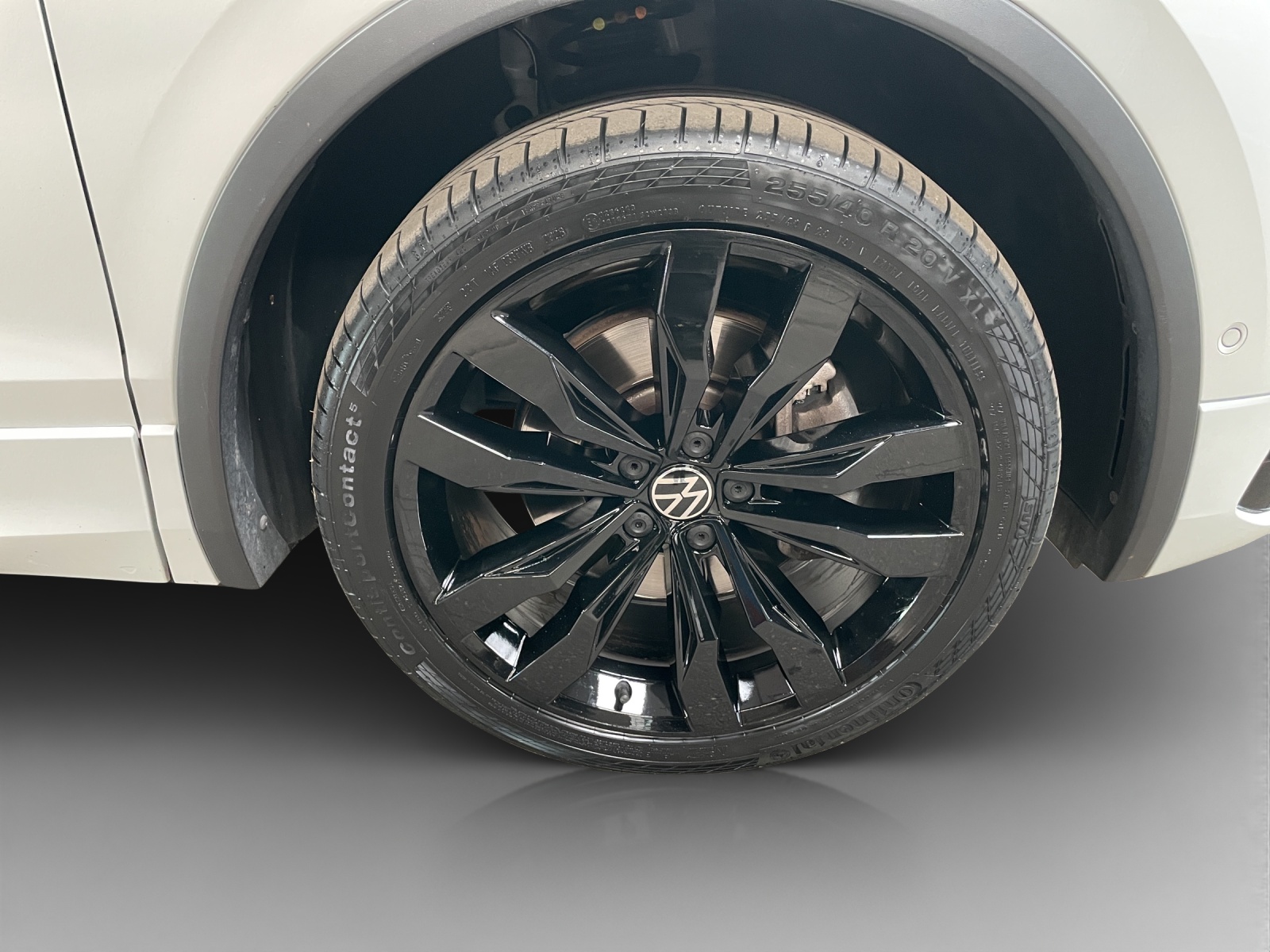 VW Tiguan 2.0TSI R-Line 4Motion DSG-image-14