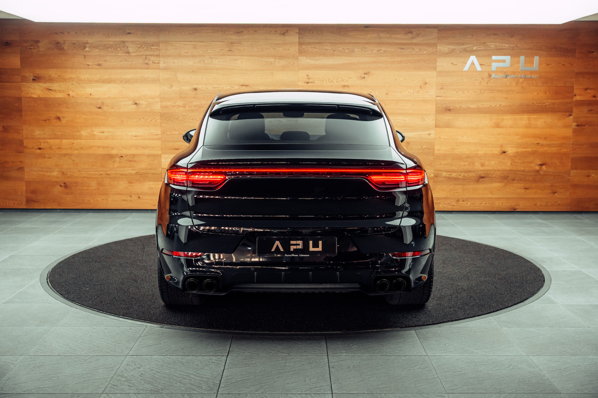 PORSCHE Cayenne Turbo Coupé S E-Hybrid-image-19