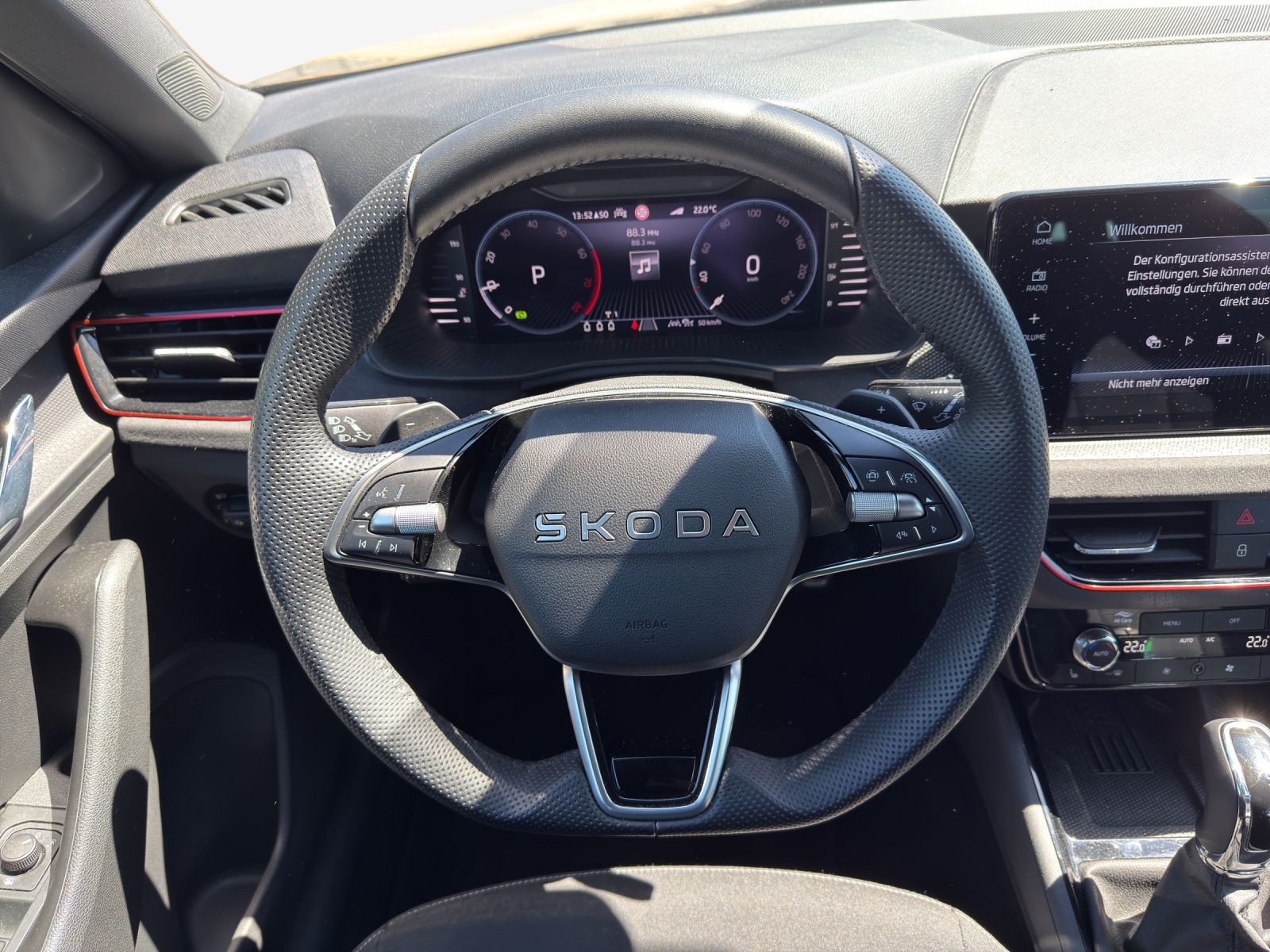 SKODA Kamiq 1.0 TSI Selection DSG-image-9