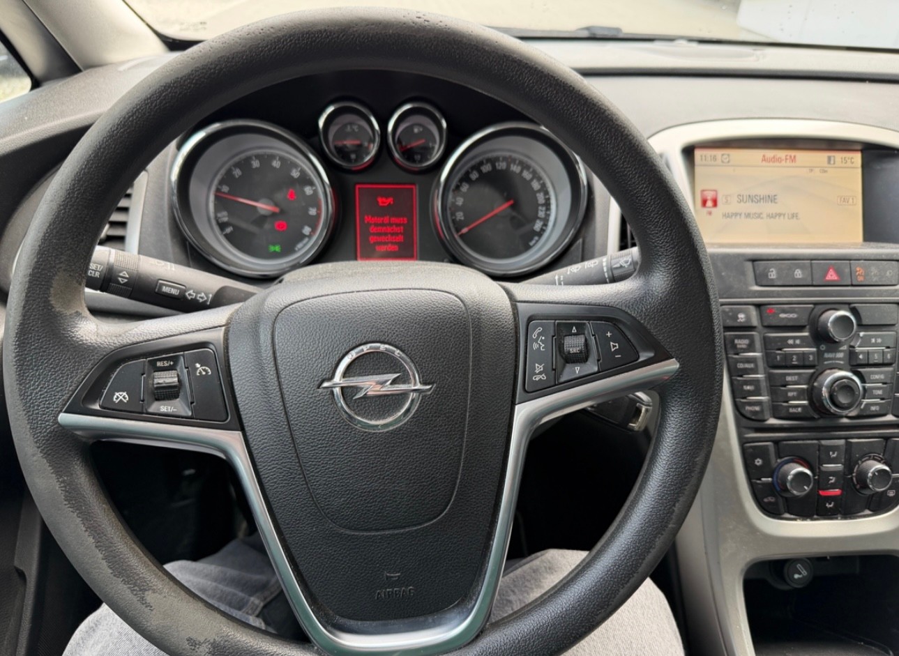OPEL Astra SportsTourer 1.4i 16V Turbo Sport-image-5