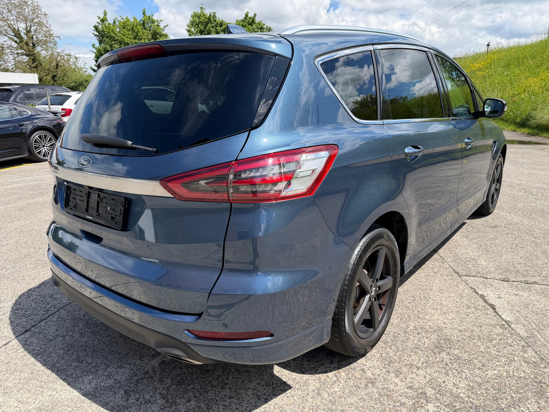 FORD S-Max 2.0 TDCi Titanium AWD Automatic-image-4