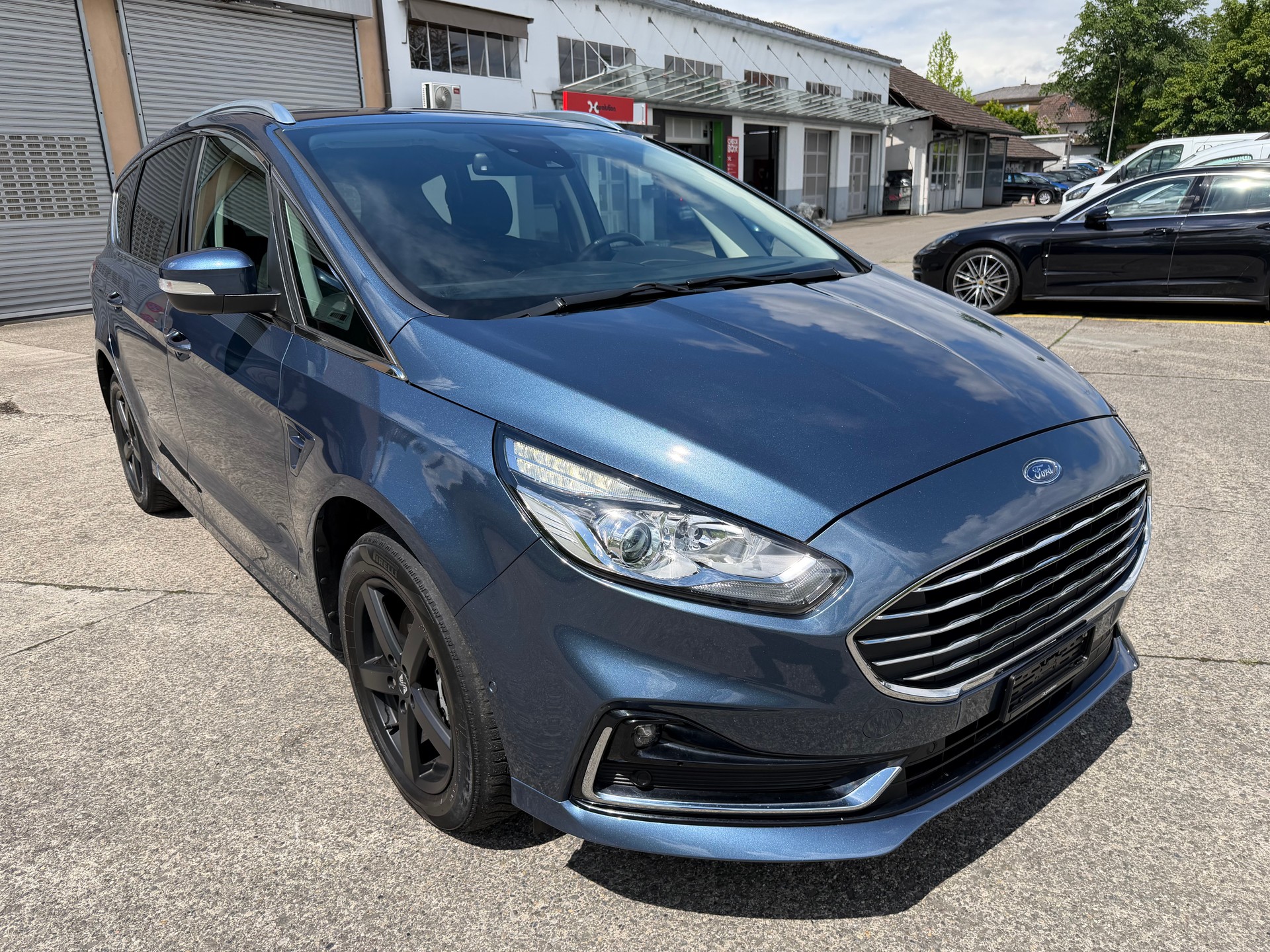 FORD S-Max 2.0 TDCi Titanium AWD Automatic-image-6