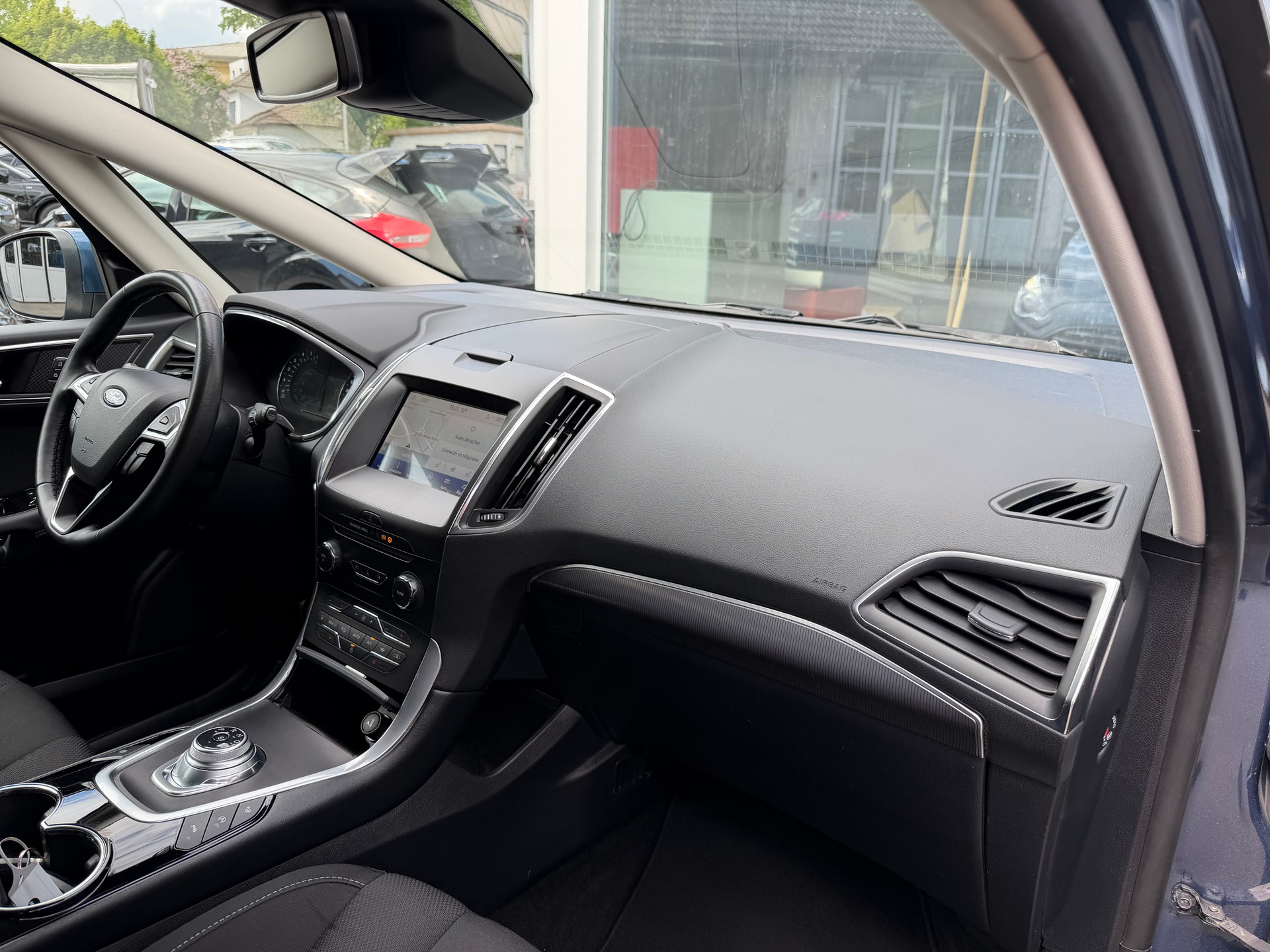 FORD S-Max 2.0 TDCi Titanium AWD Automatic-image-16