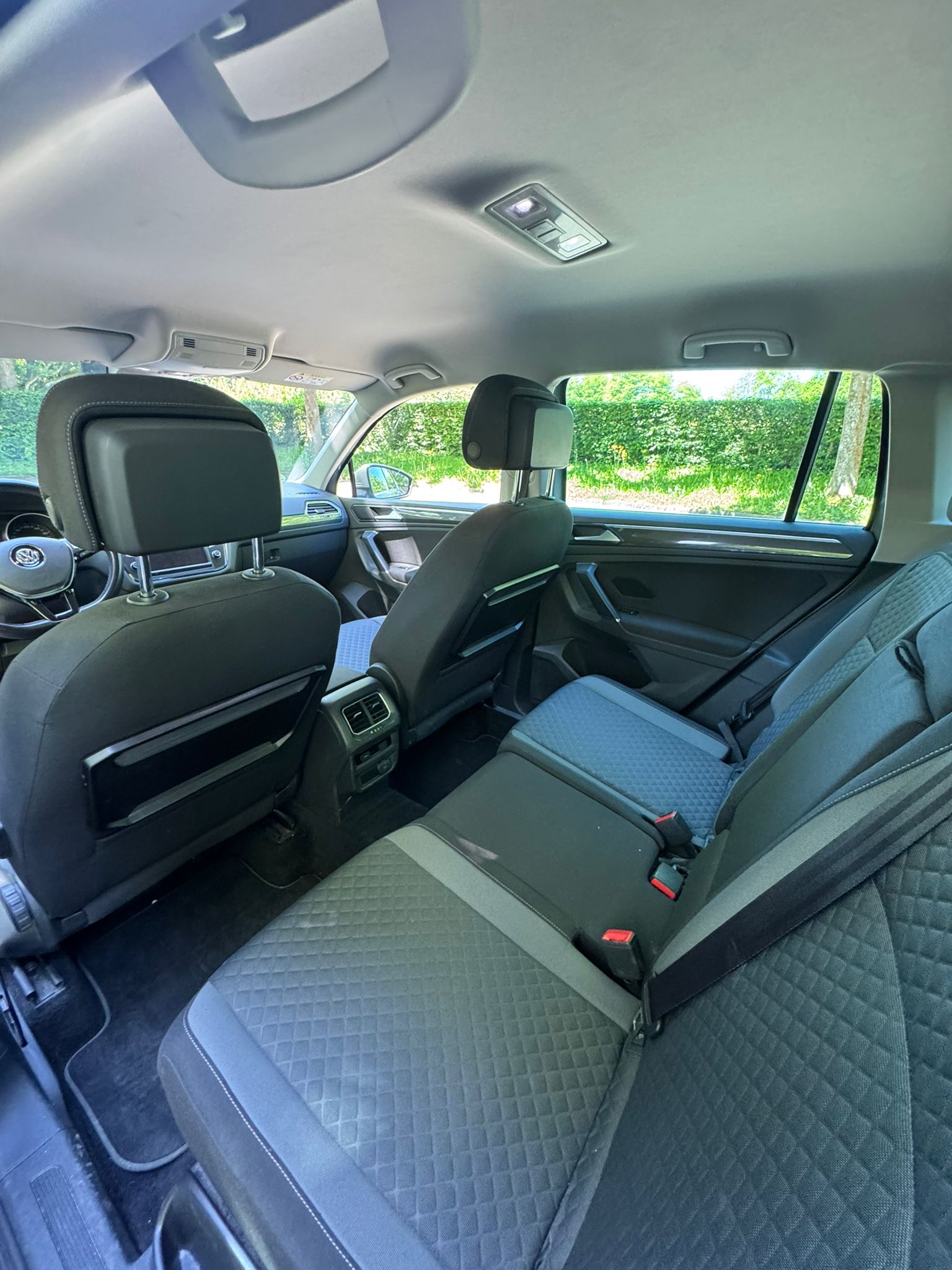 VW Tiguan 2.0 TDI SCR Comfortline 4Motion DSG-image-12