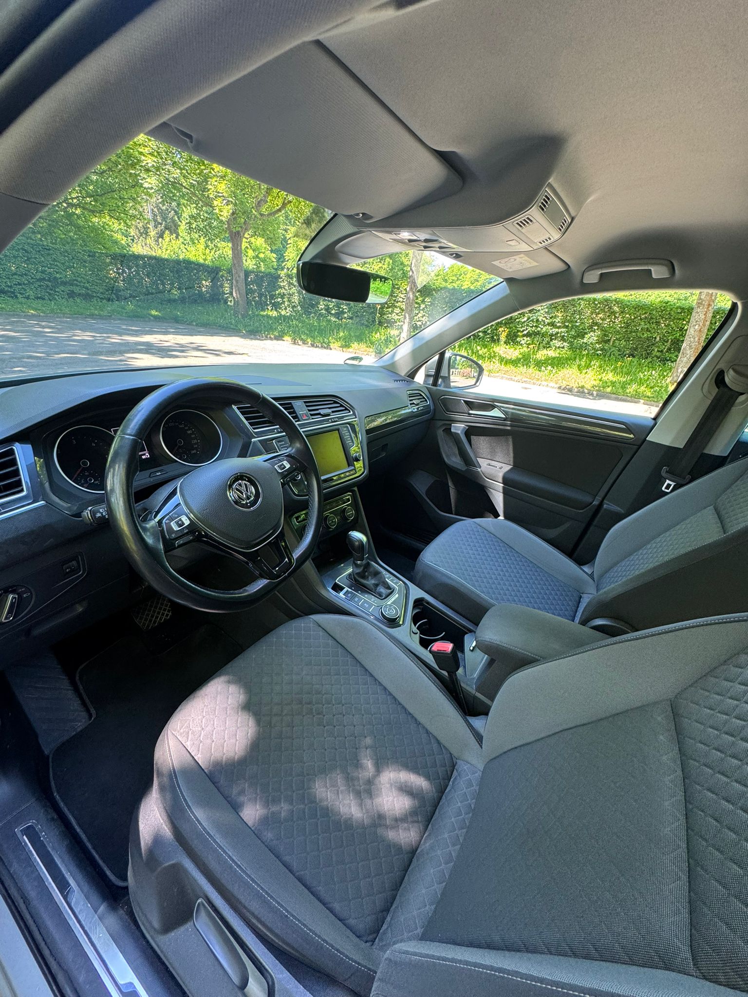 VW Tiguan 2.0 TDI SCR Comfortline 4Motion DSG-image-14