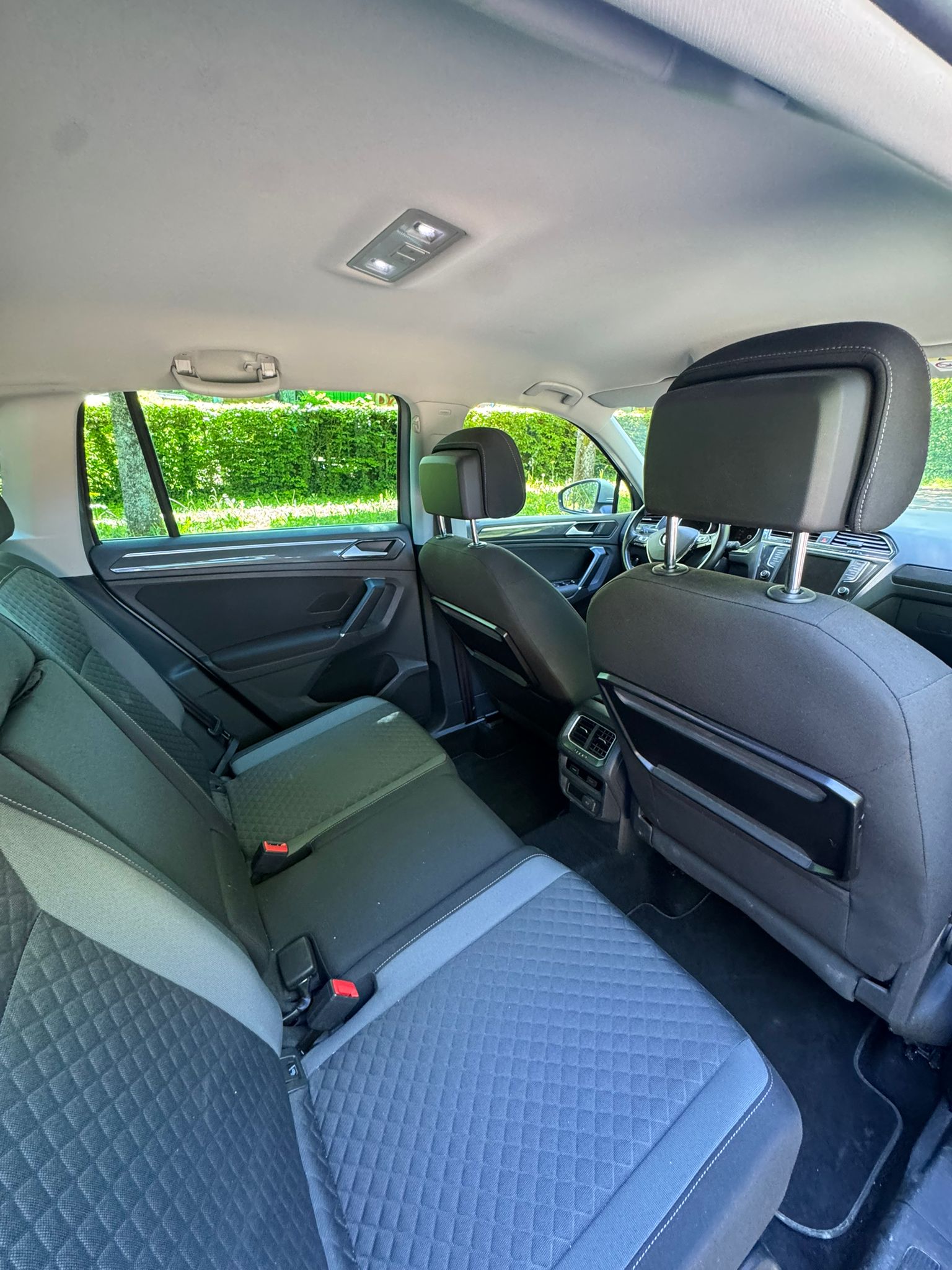 VW Tiguan 2.0 TDI SCR Comfortline 4Motion DSG-image-10