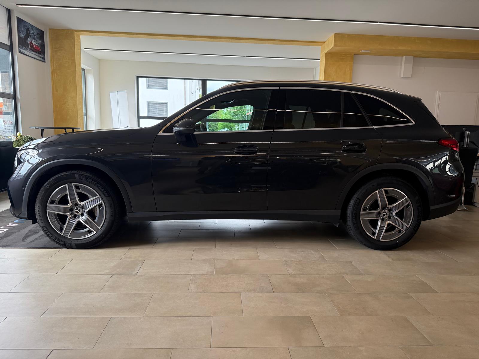 MERCEDES-BENZ GLC 300 d 4Matic 9G-Tronic AMG Line-image-7
