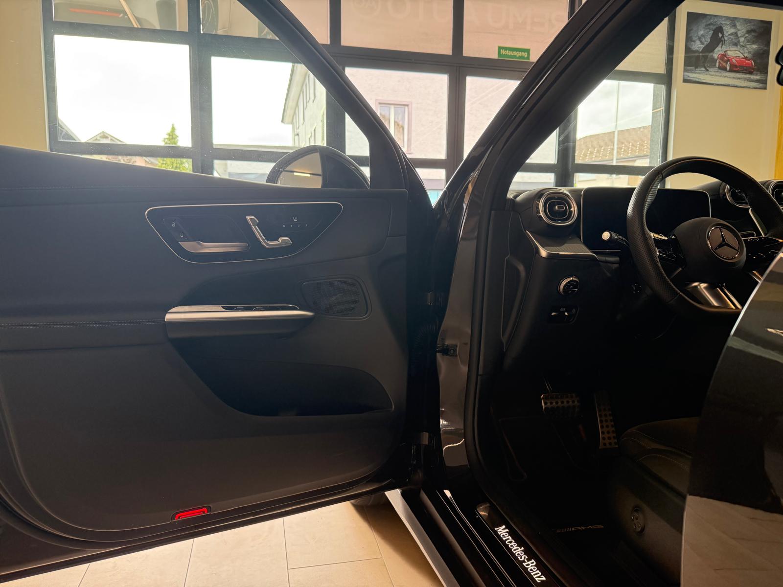 MERCEDES-BENZ GLC 300 d 4Matic 9G-Tronic AMG Line-image-11