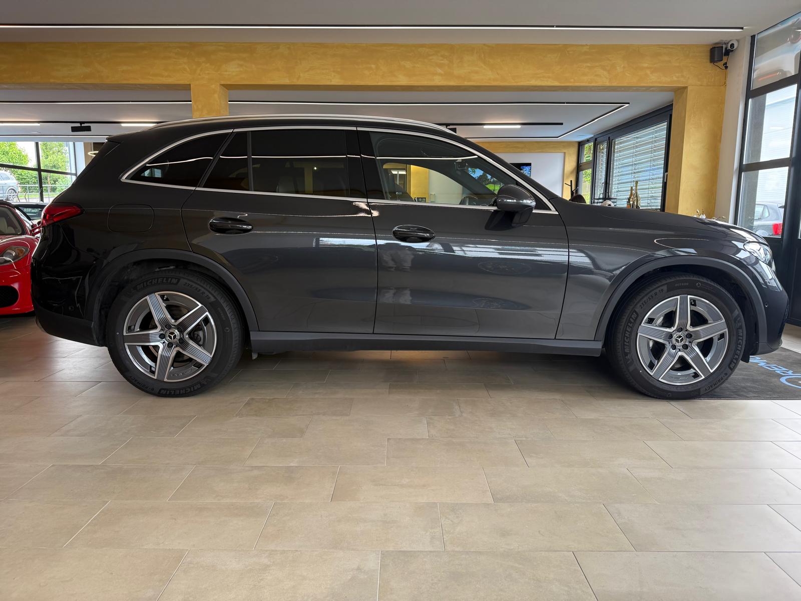 MERCEDES-BENZ GLC 300 d 4Matic 9G-Tronic AMG Line-showroom-element-1
